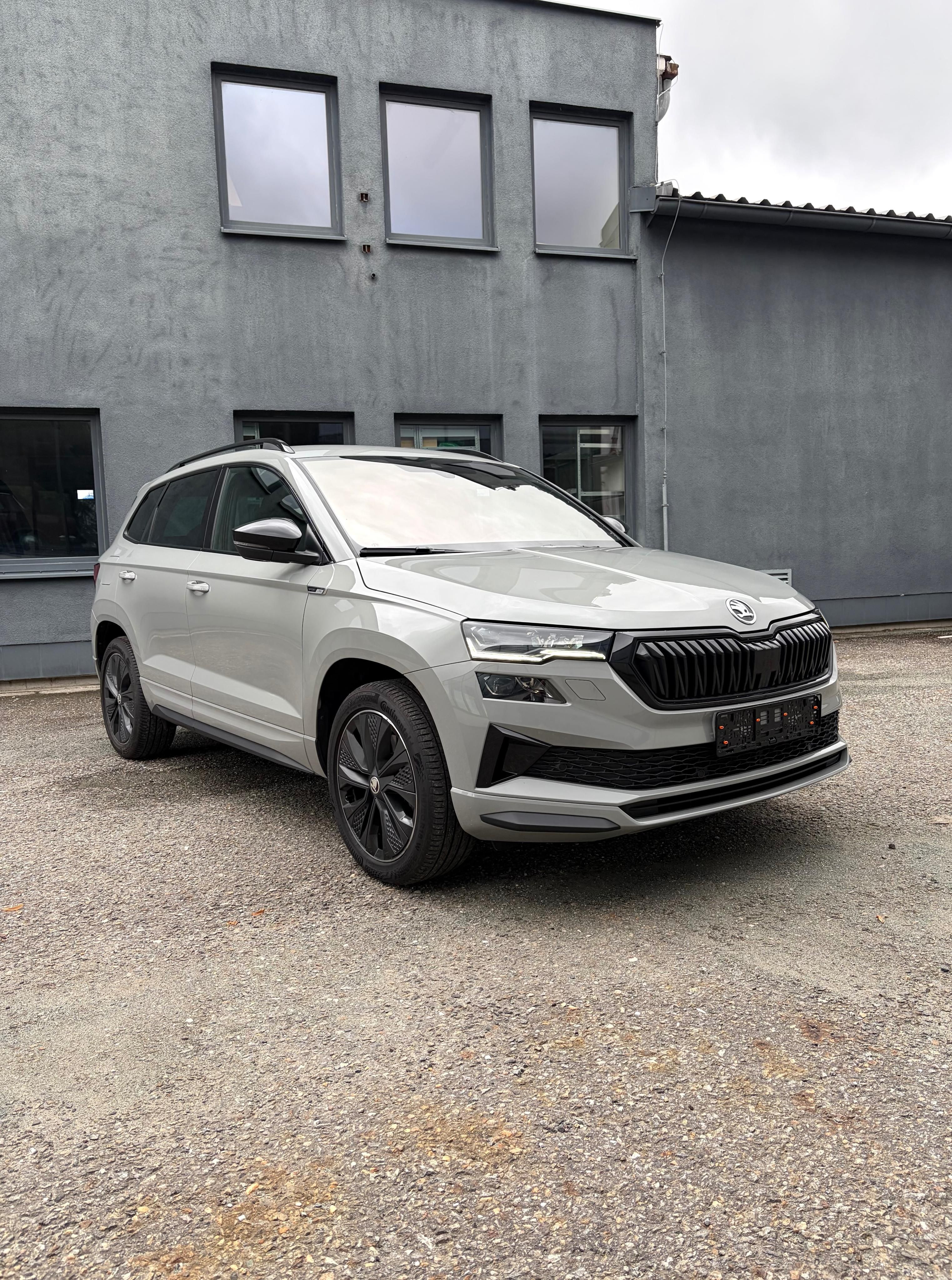 Škoda Karoq, 1.5TSI 110kw SPORTLINE WEBASTO - fotka 4