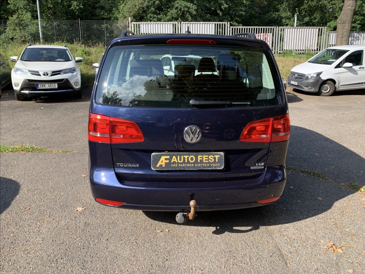Volkswagen Touran, 1,6 TDI DSG - fotka 6