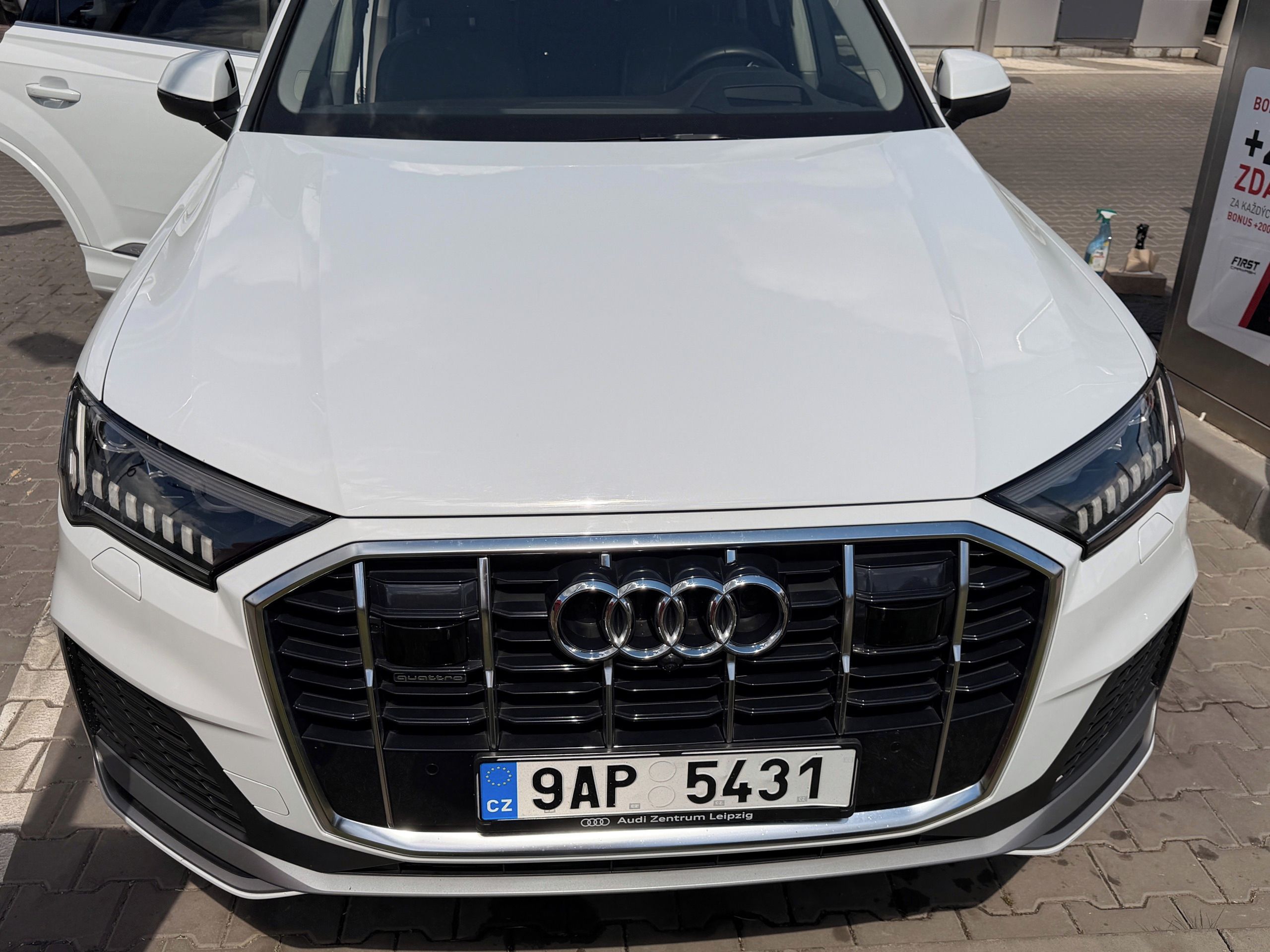 Audi Q7, 50 TDI quattro S line | 7 míst - fotka 6