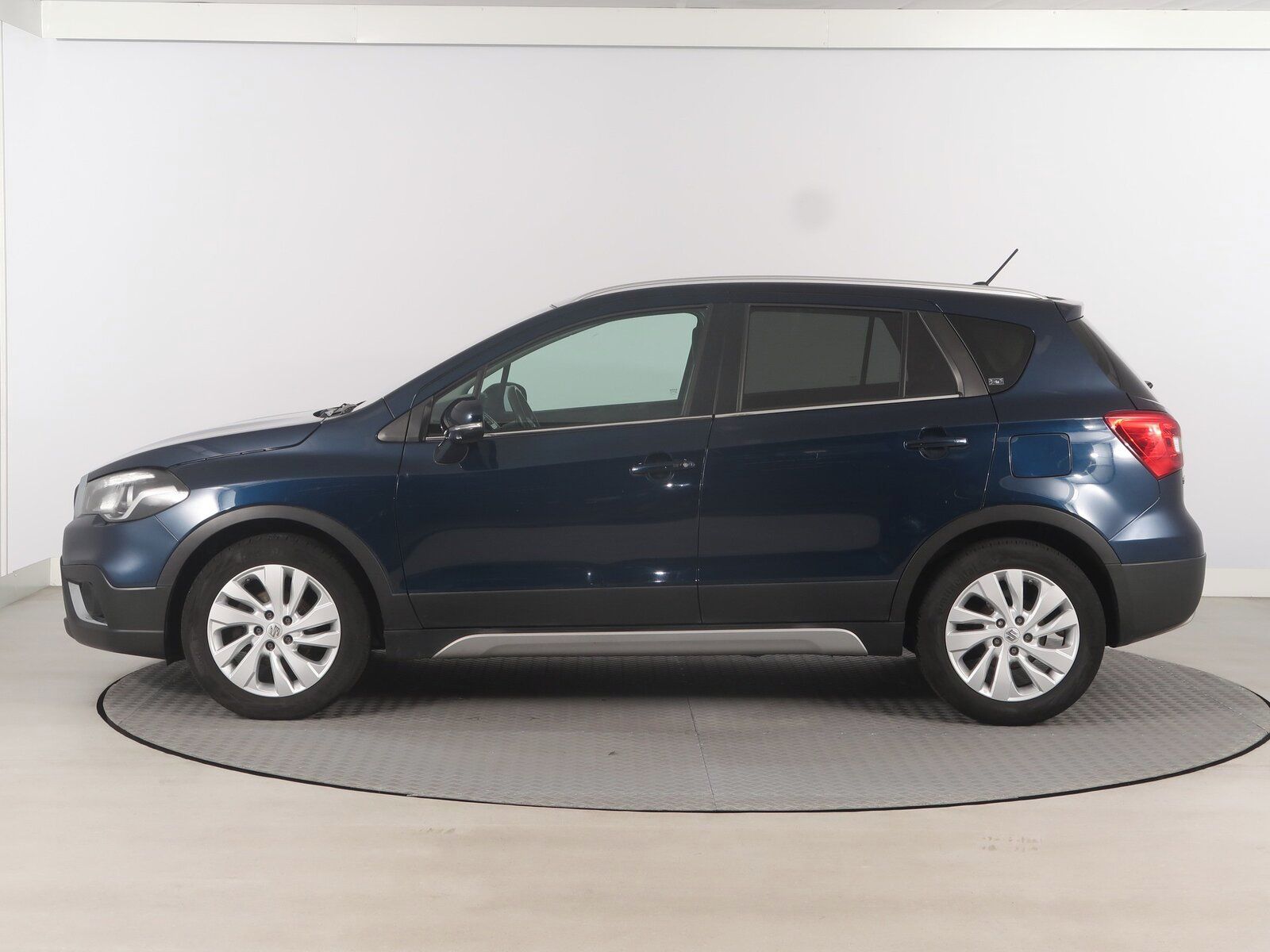 Suzuki SX4 S-Cross, 1.4 BoosterJet, Serv.kniha - fotka 3
