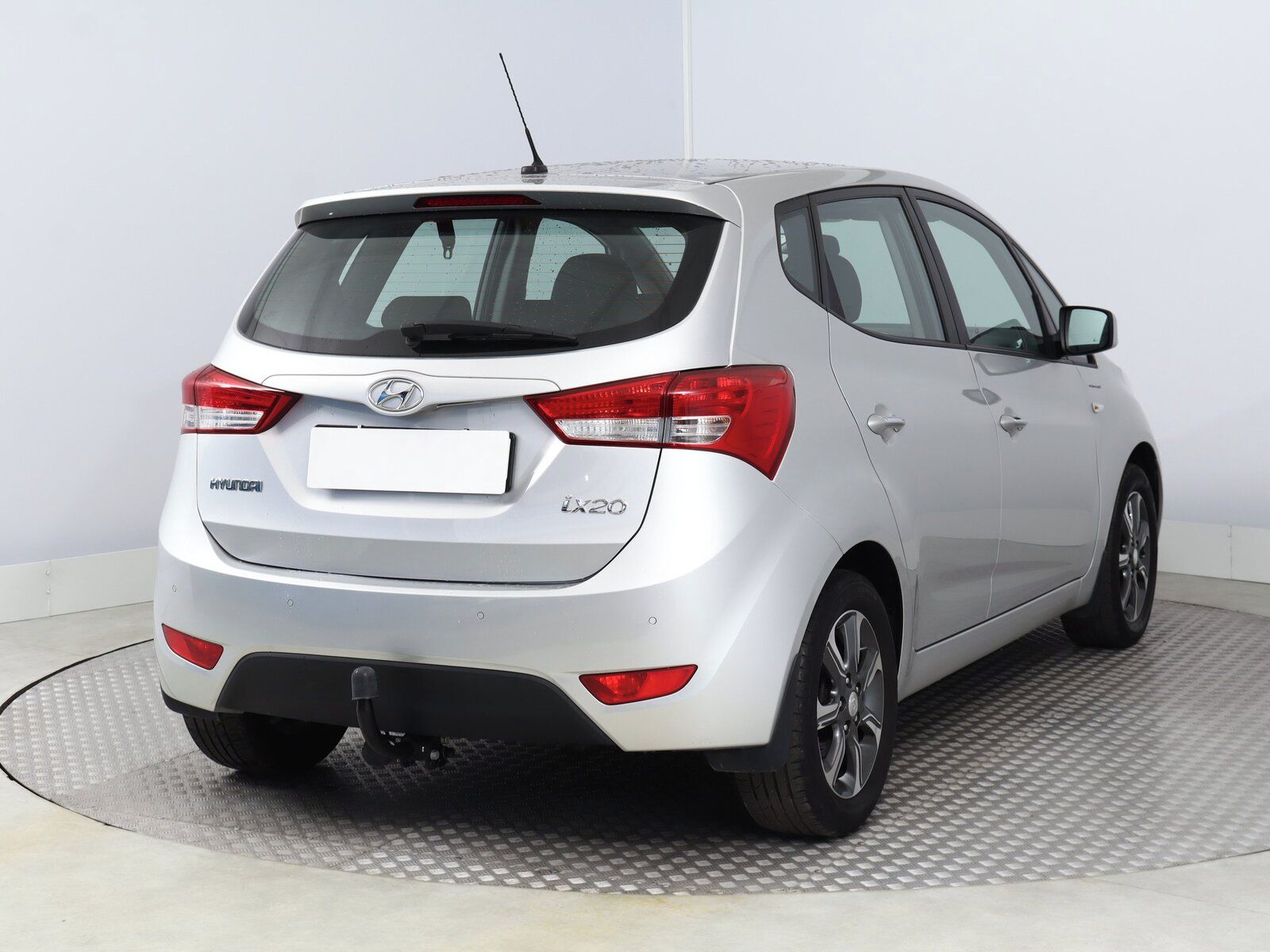 Hyundai ix20, 1.6 CVVT, Automat, Serv.kniha - fotka 5