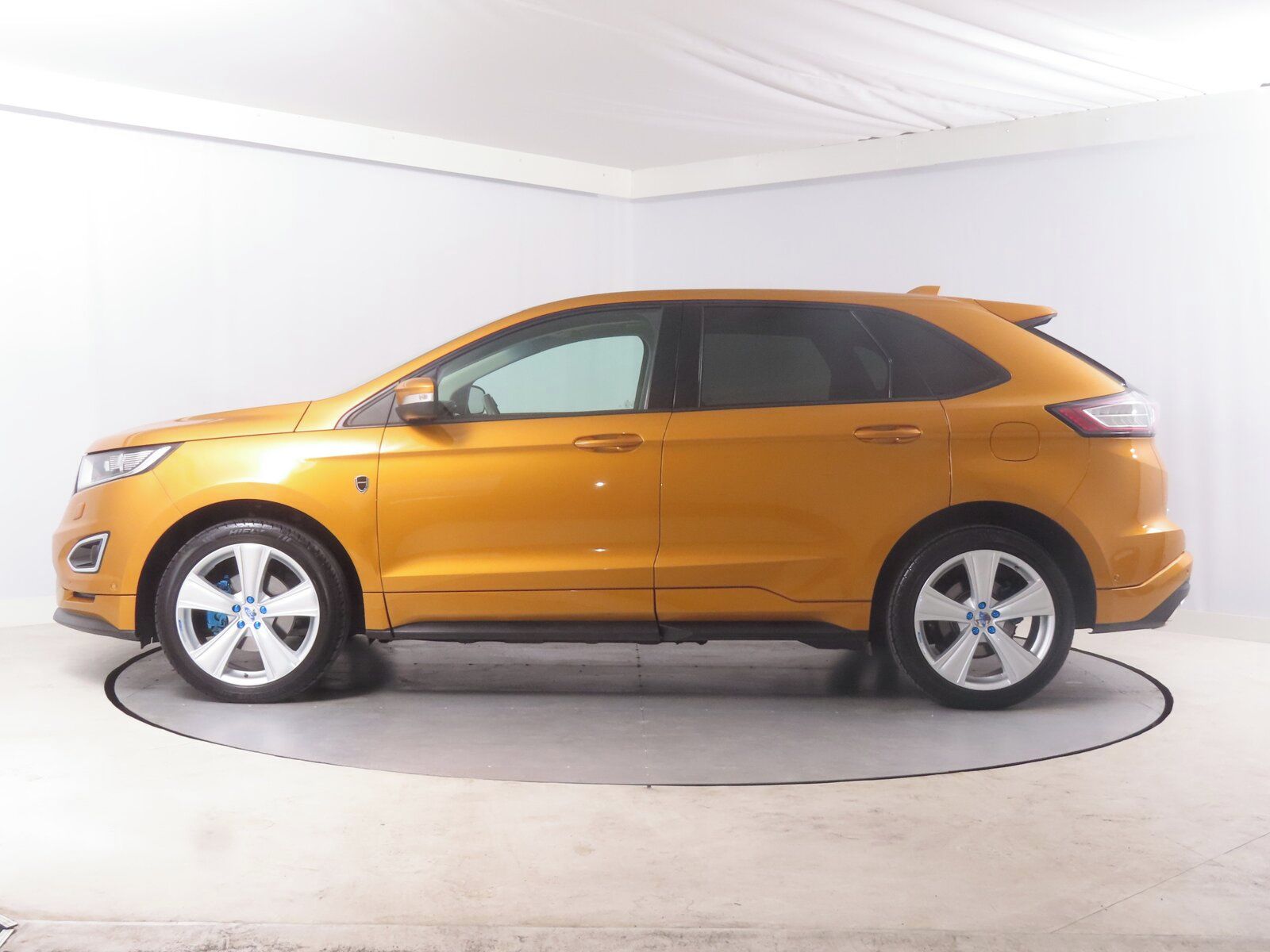 Ford Edge, 2.0 Bi-TDCI, Titanium, 4X4 - fotka 3