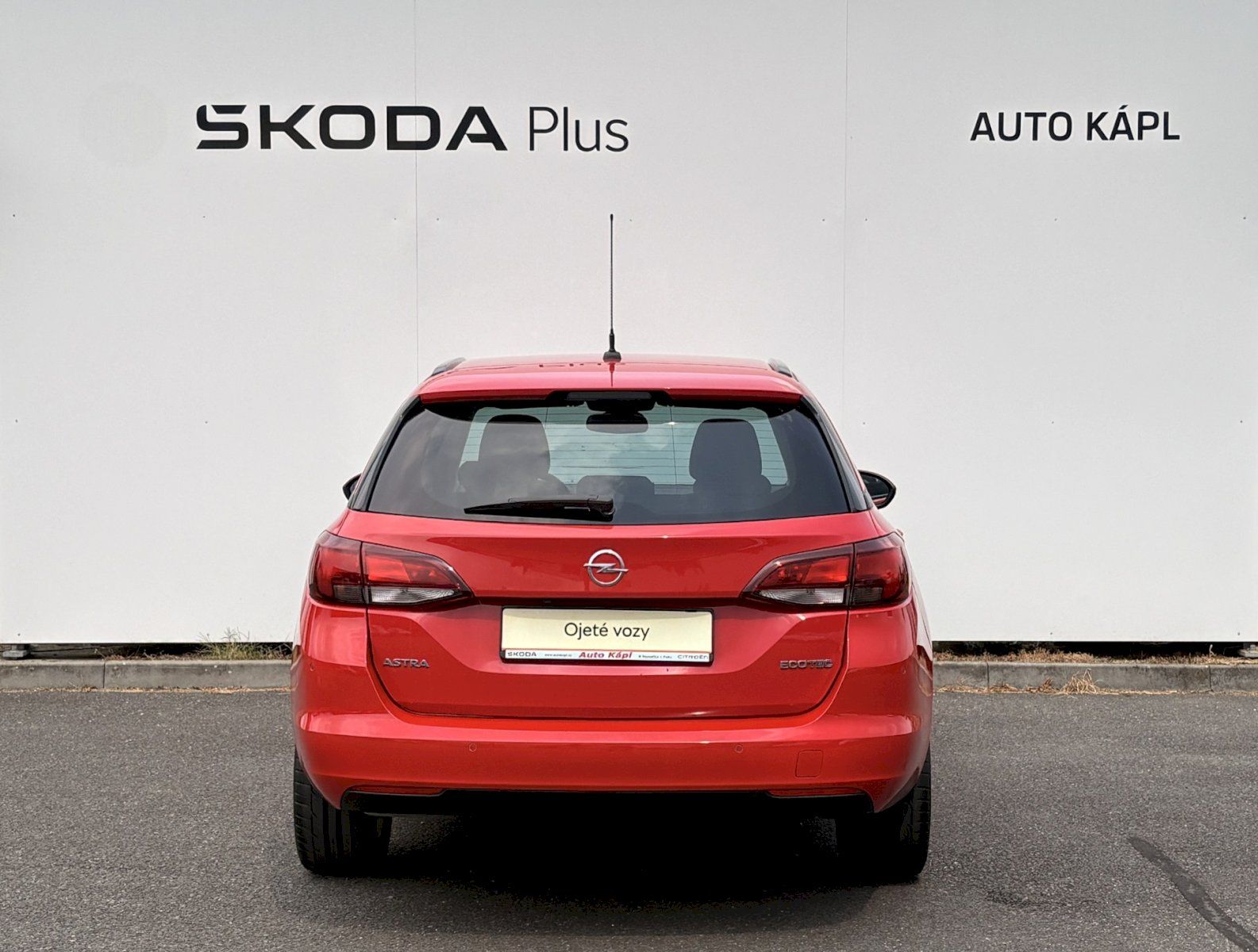 Opel Astra, 1.0 Turbo 77 kW Sports Tourer - fotka 4