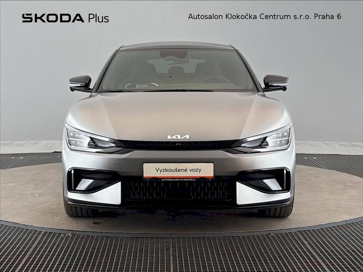 Kia EV6, 430 kW GT 4x4 430kW/ 77,4kWh - fotka 4