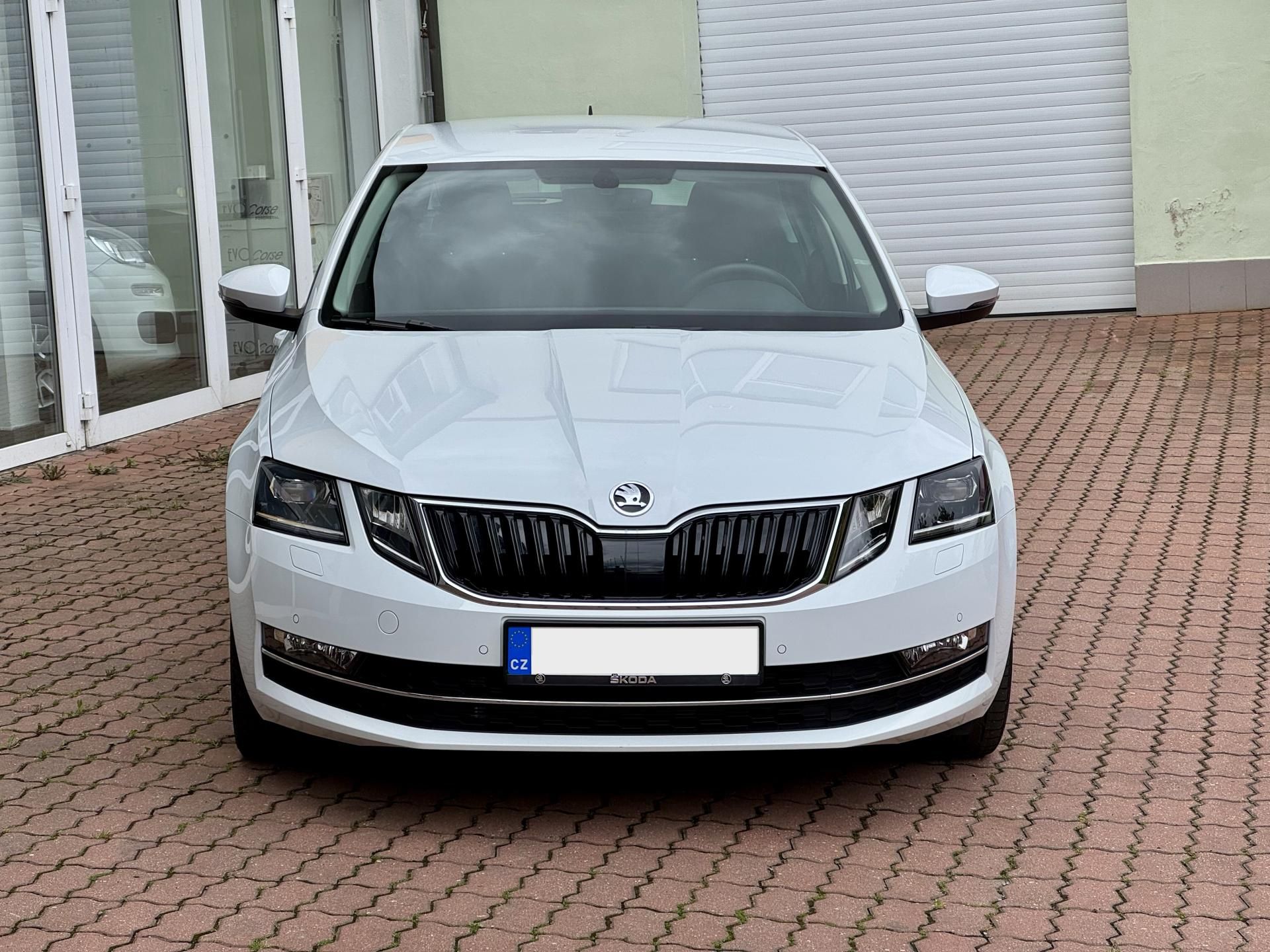 Škoda Octavia, 1.4Si 110kW DSG Style - fotka 3