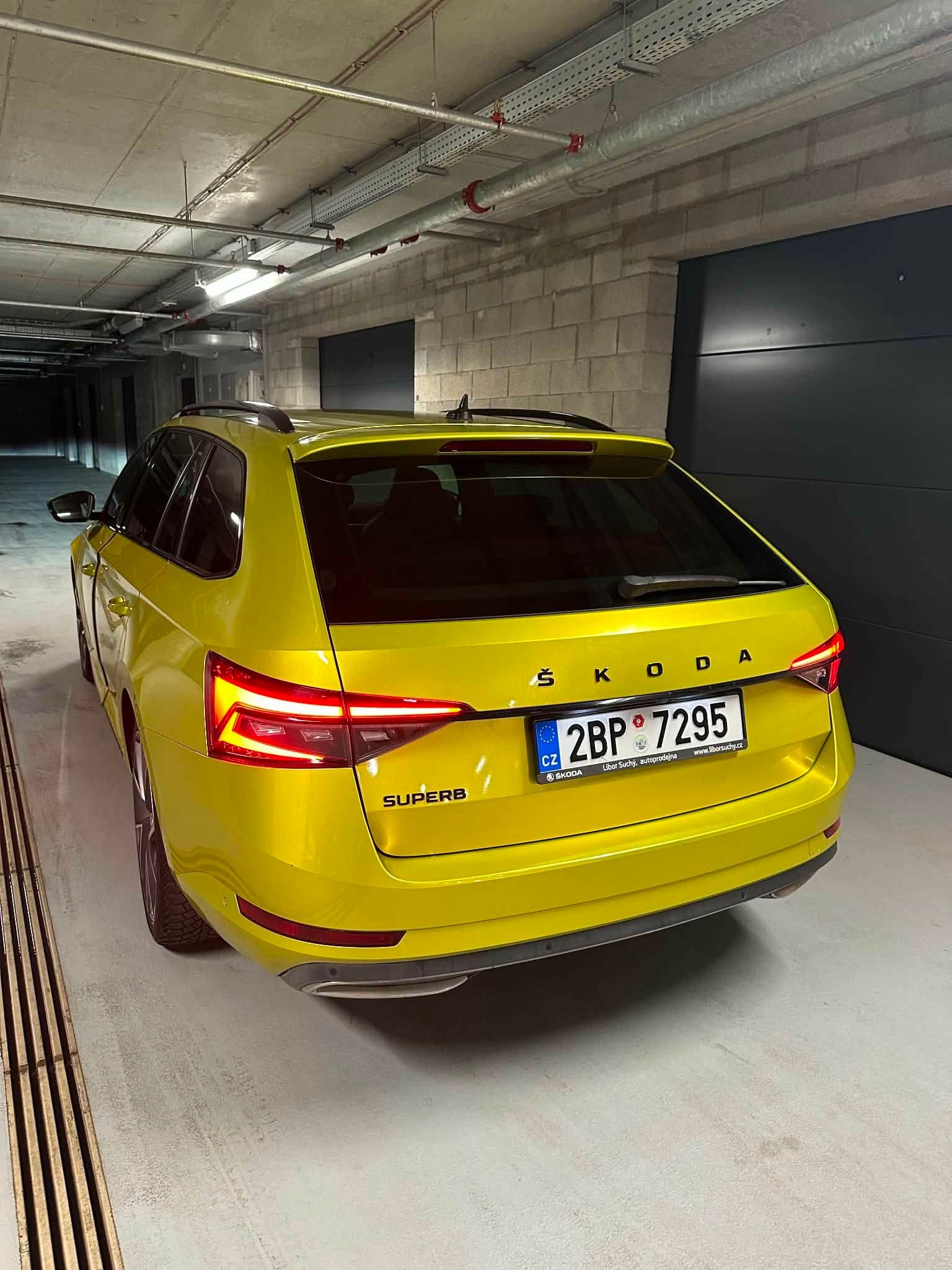 Škoda Superb, Škoda Superb Combi SportLine 2 - fotka 2