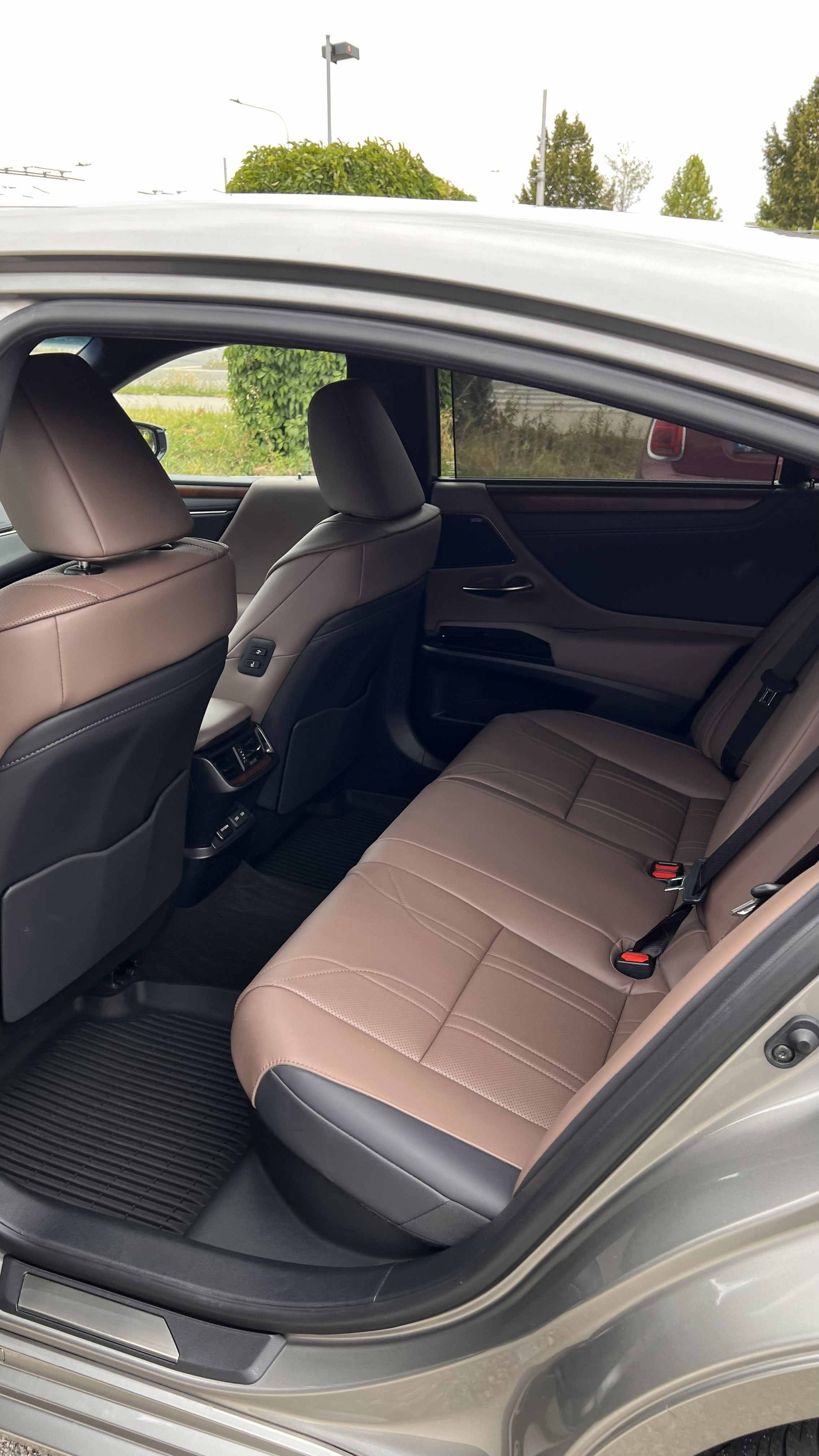 Lexus ES, Luxury, prodl. záruka 2028 - fotka 5