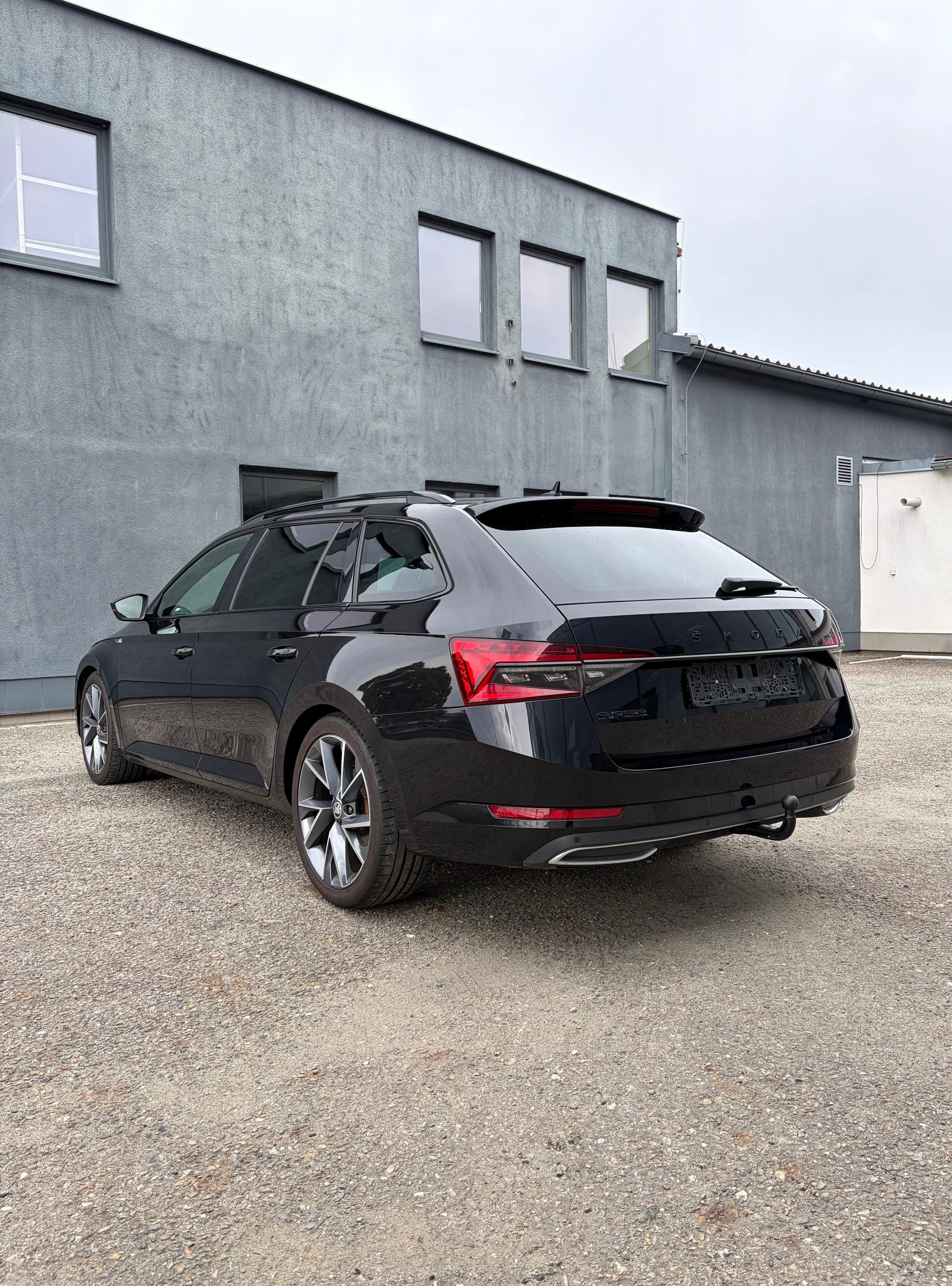 Škoda Superb, 2.0TDI 110kw DSG SPORTLINE - fotka 5