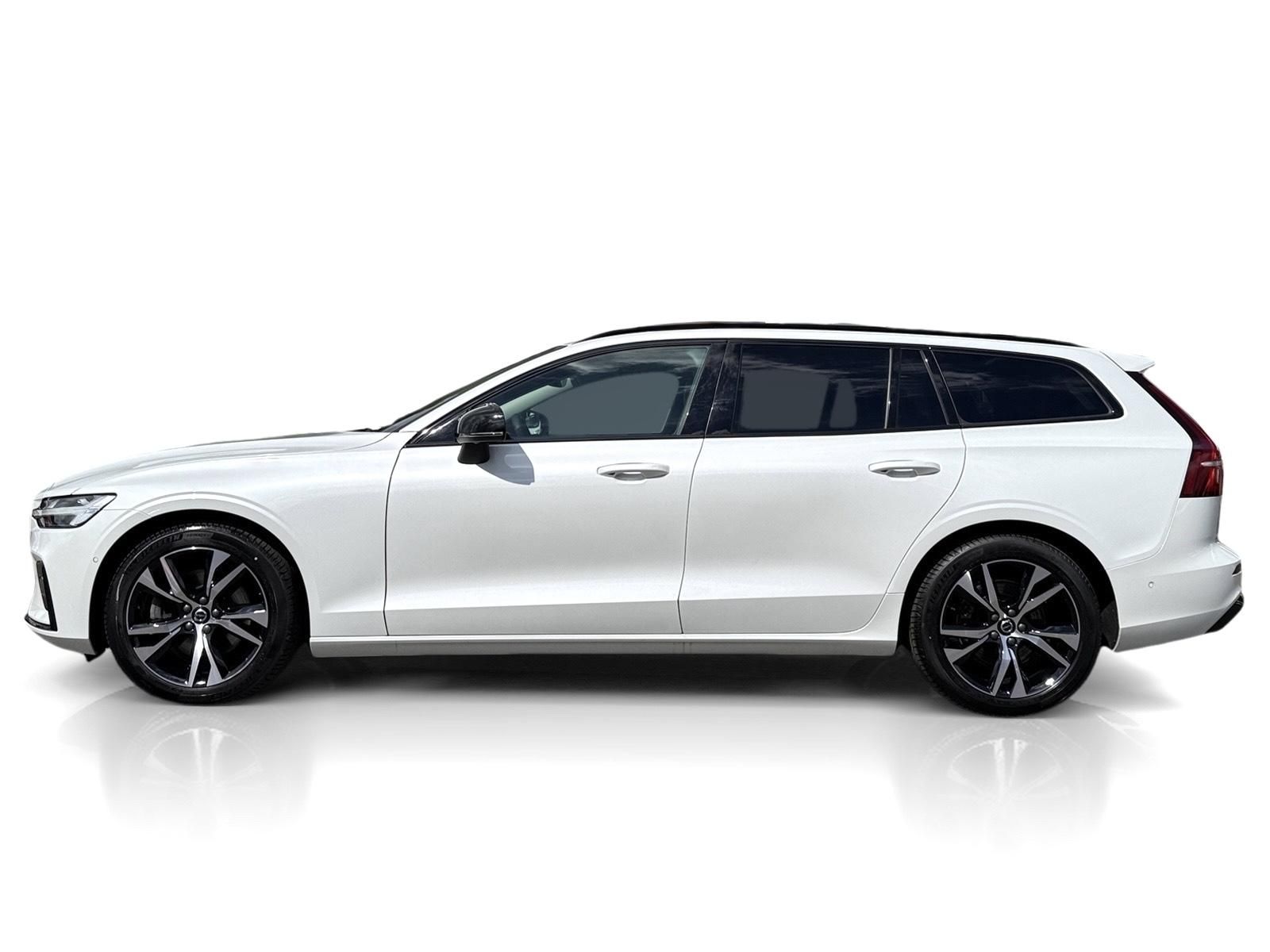 Volvo V60, B4 FWD // PLUS DARK + kola - fotka 2