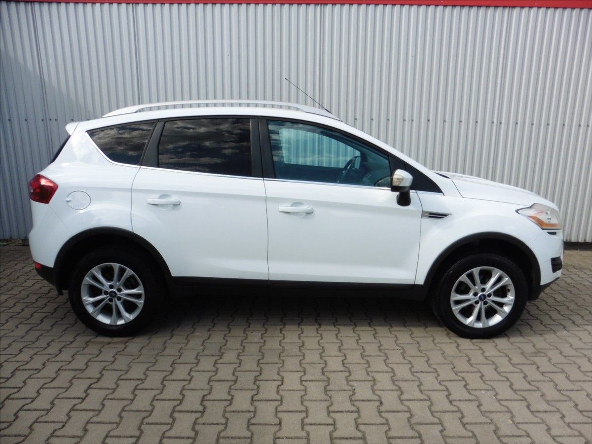 Ford Kuga, 2,0 TDCi Titanium 4X4 - fotka 3