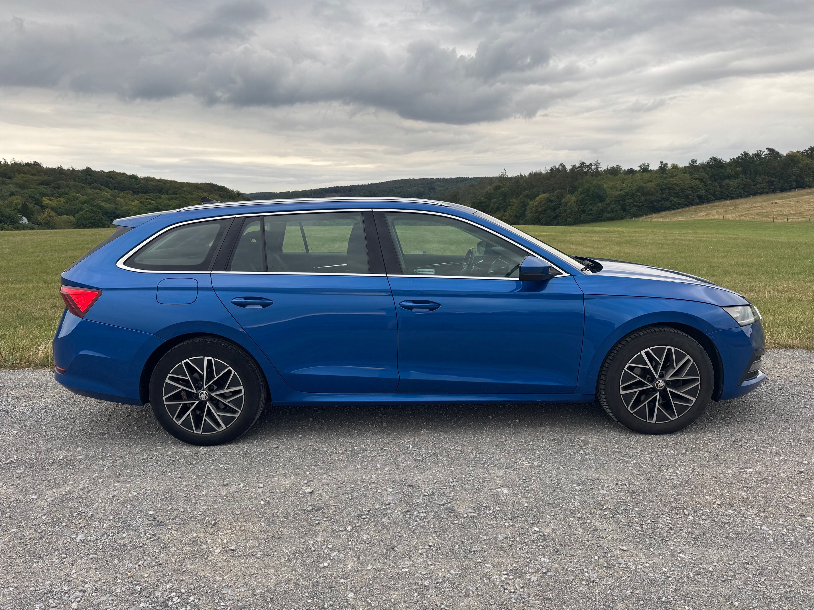 Škoda Octavia, 2.0TDI STYLE+ NAVI LED ČR - fotka 6