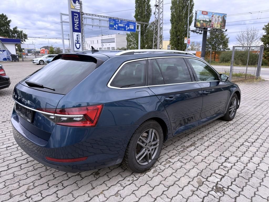 Škoda Superb, 2.0 TDI 110 kW DSG, navigace - fotka 5