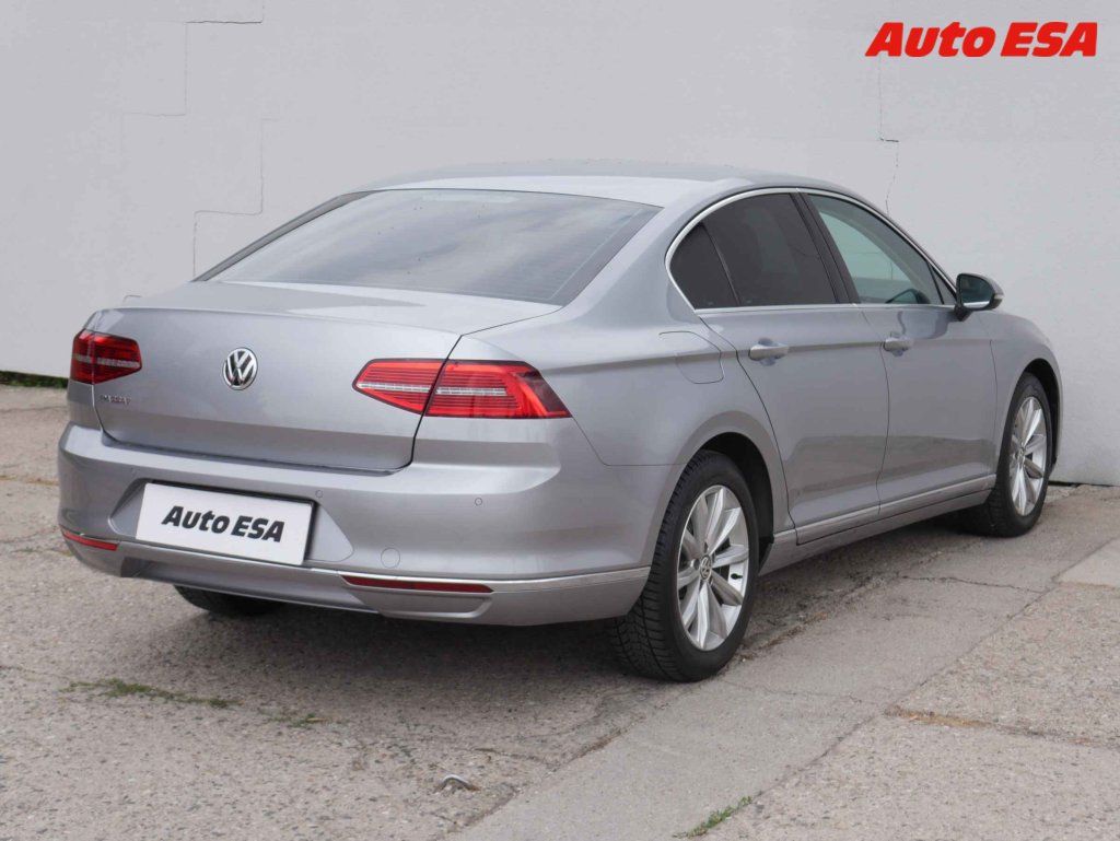 Volkswagen Passat, 2.0TDi,ČR - fotka 6