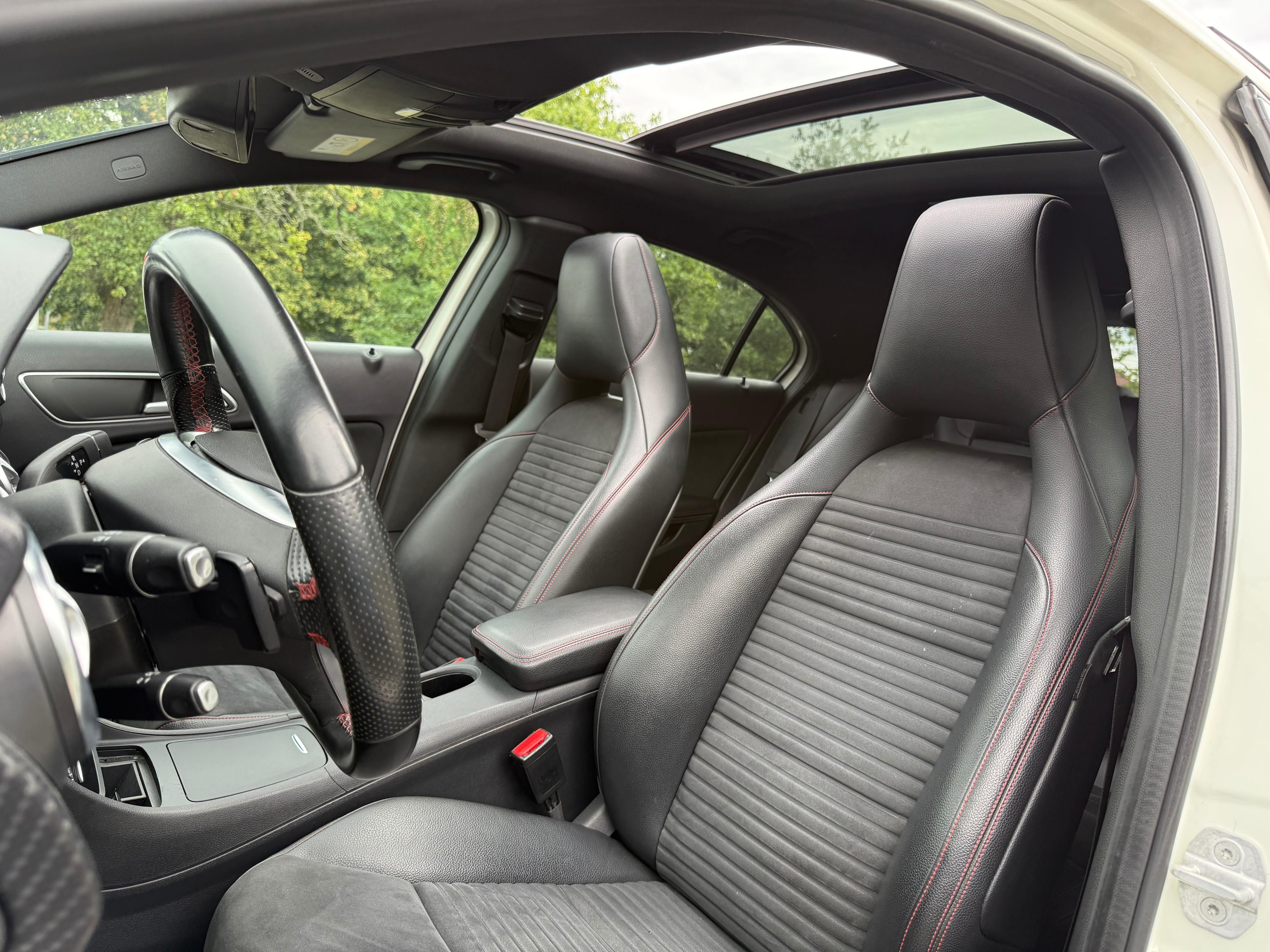 Mercedes-Benz Třídy A, 220d AMG paket boh. výbava - fotka 5