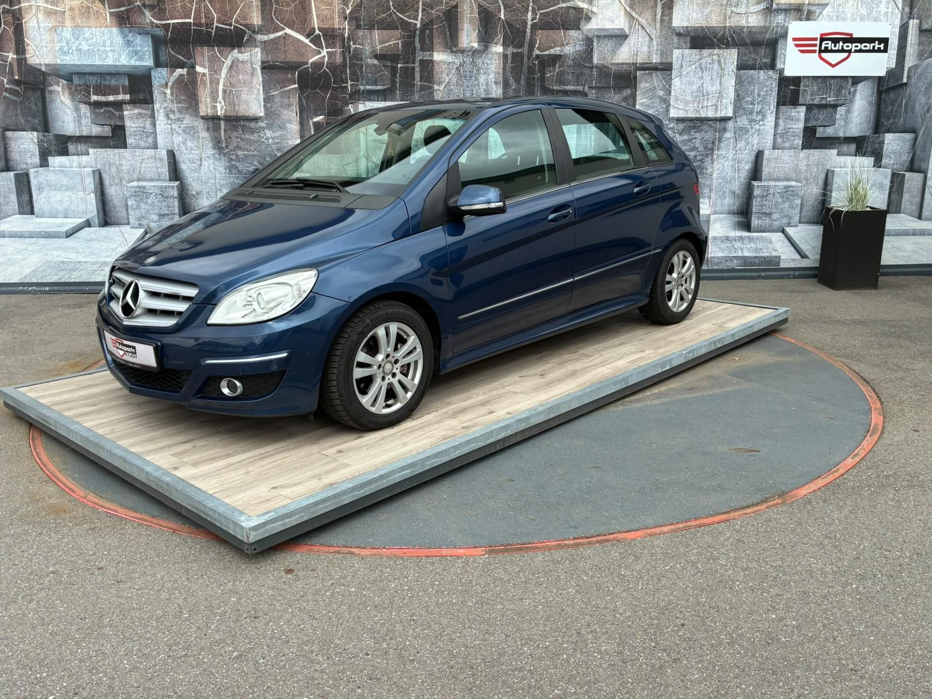 Mercedes-Benz Třídy B, 180 CDi, 2.0D, 80KW,VYHŘ. SED. - fotka 3