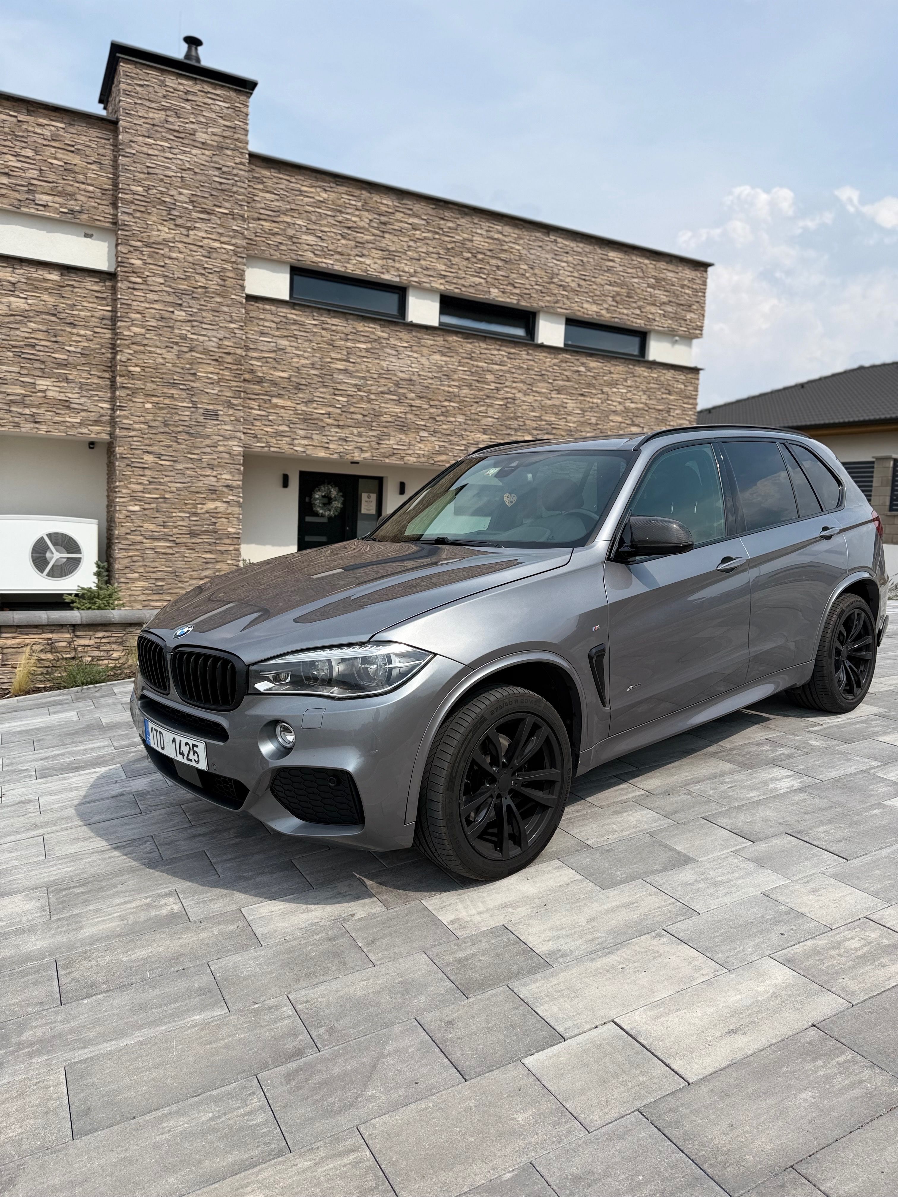 BMW X5, xDrive40d 230 kW | M paket - fotka 4
