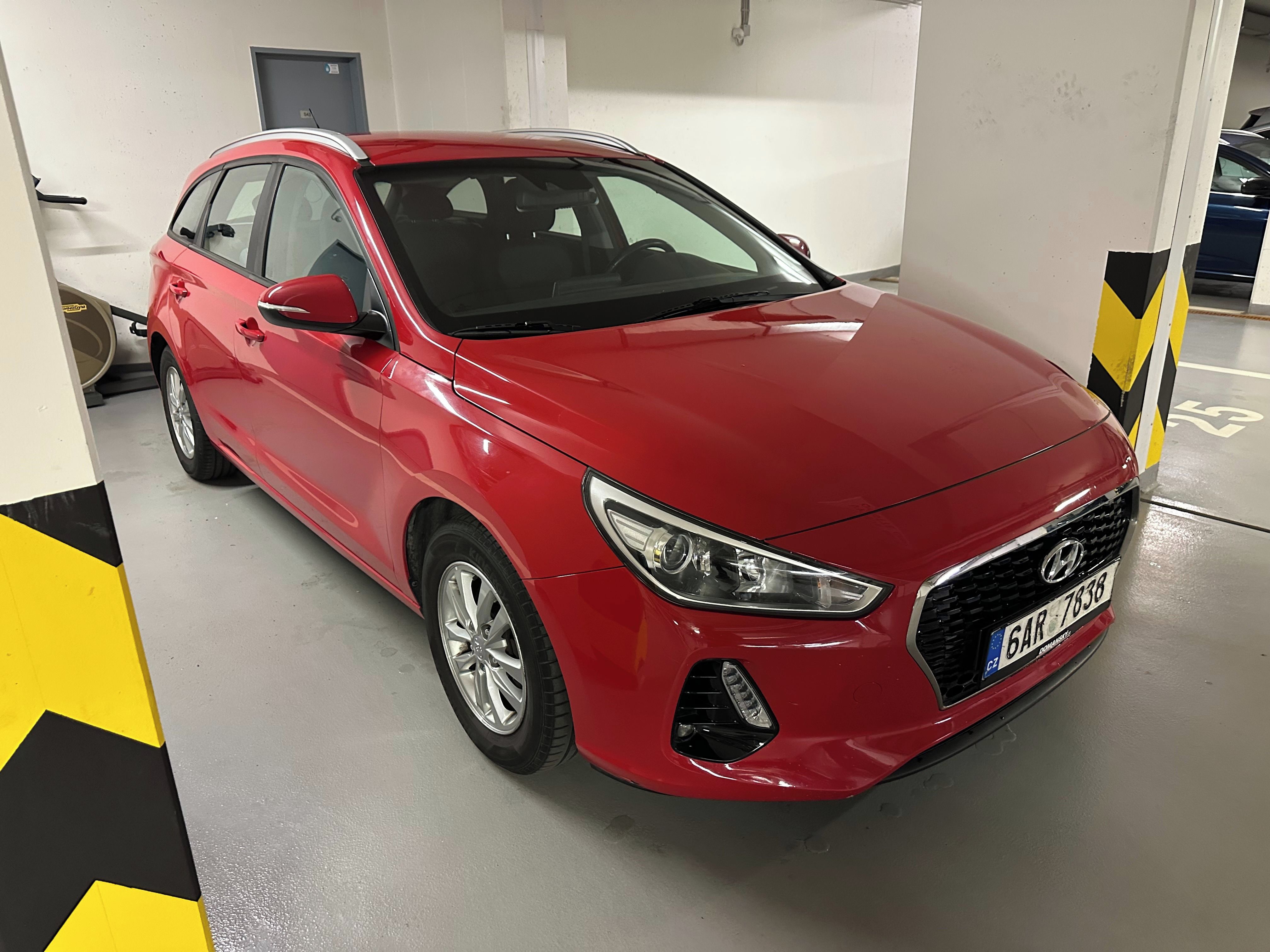 Hyundai i30, 1.0 T-GDI, Serv.kniha, Klima - fotka 3
