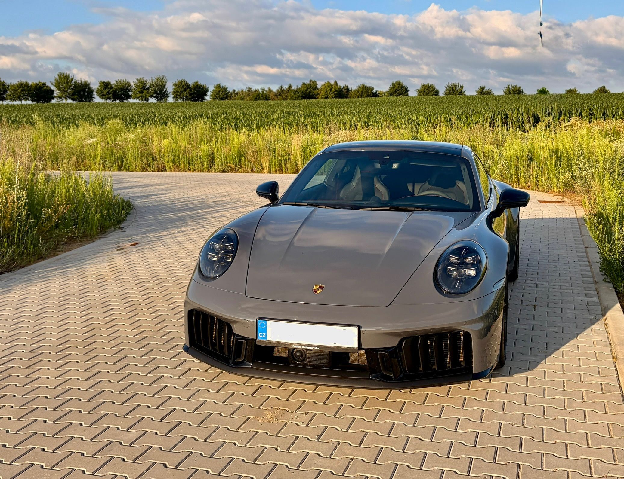 Porsche 911, Carrera 4 GTS PDK PANO ZÁRUKA - fotka 6