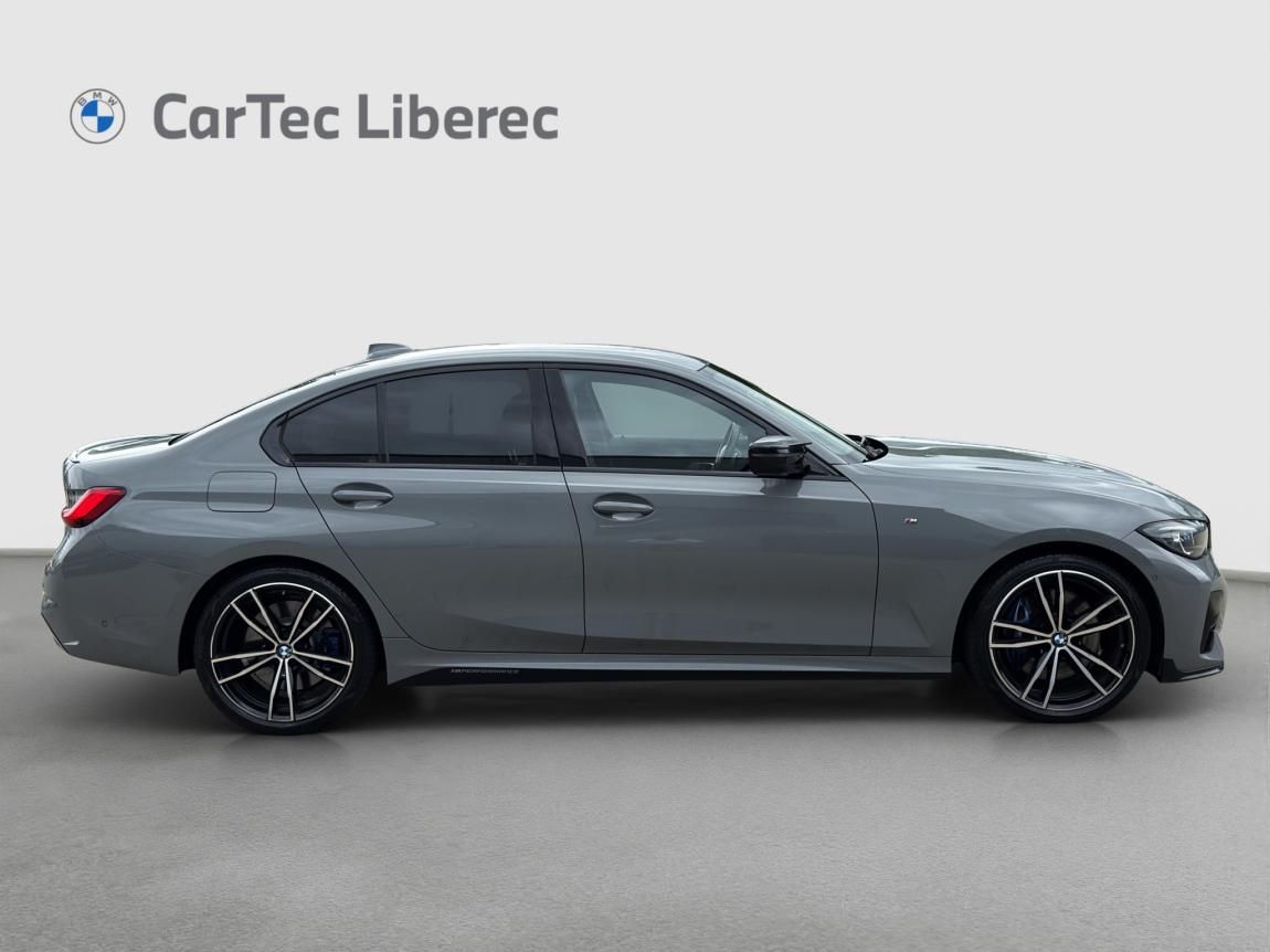 BMW Řada 3, 330d xDrive - fotka 6