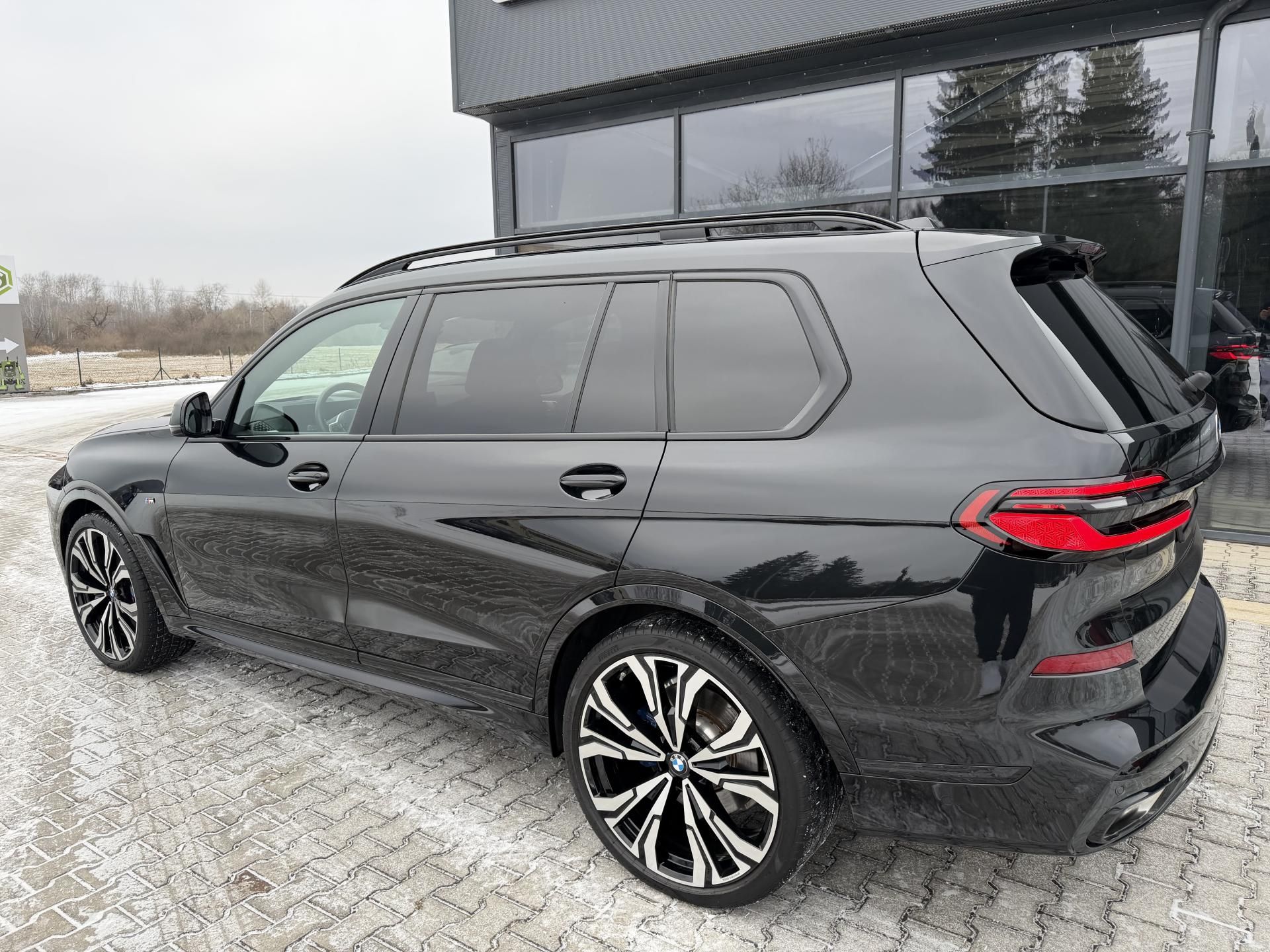 BMW X7, 40XD 250kW M-PAKET NZN R23 CZ! - fotka 5