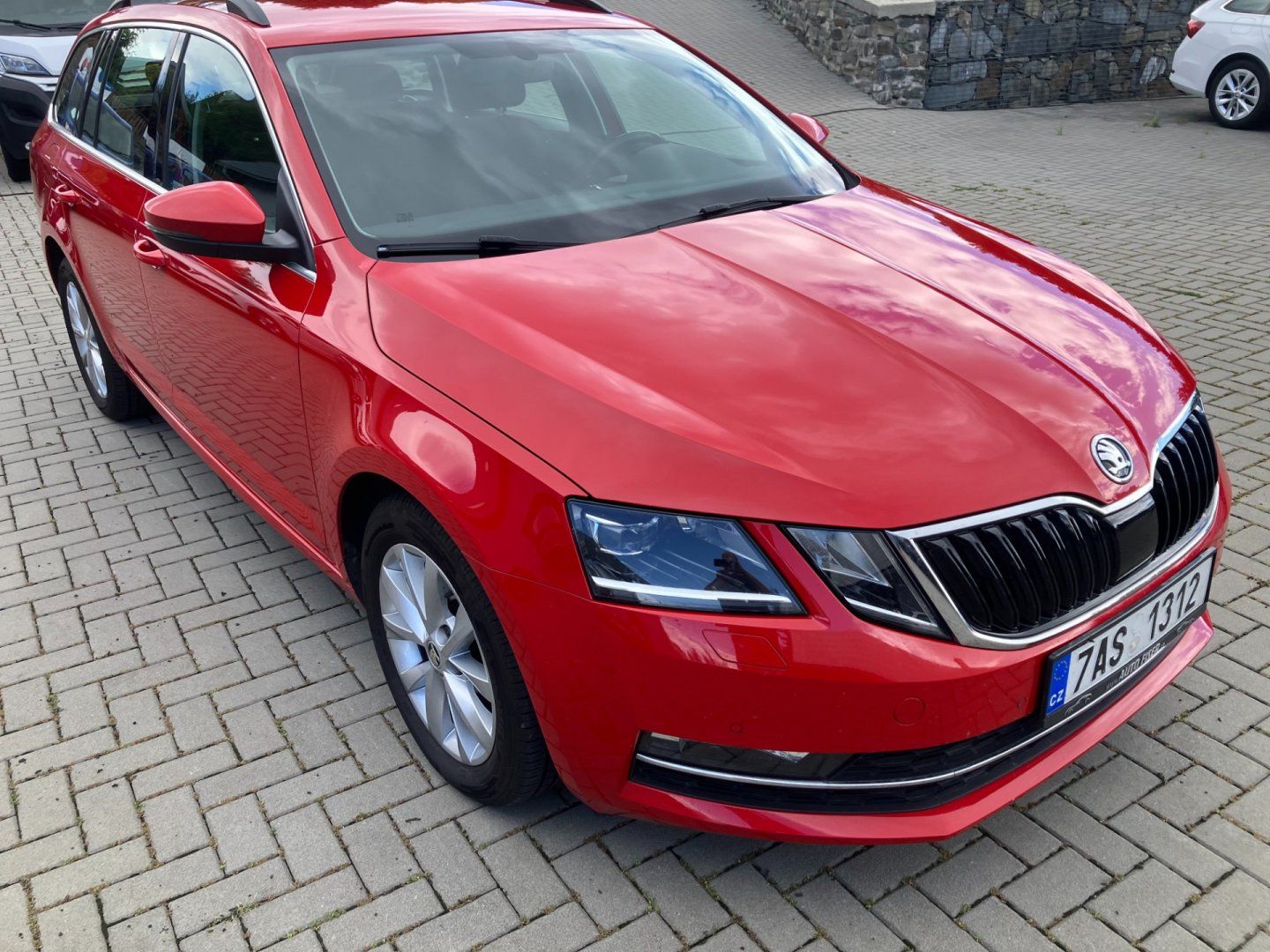 Škoda Octavia, 1.6TDI 85kW STYLE NEHAVAROVANÉ