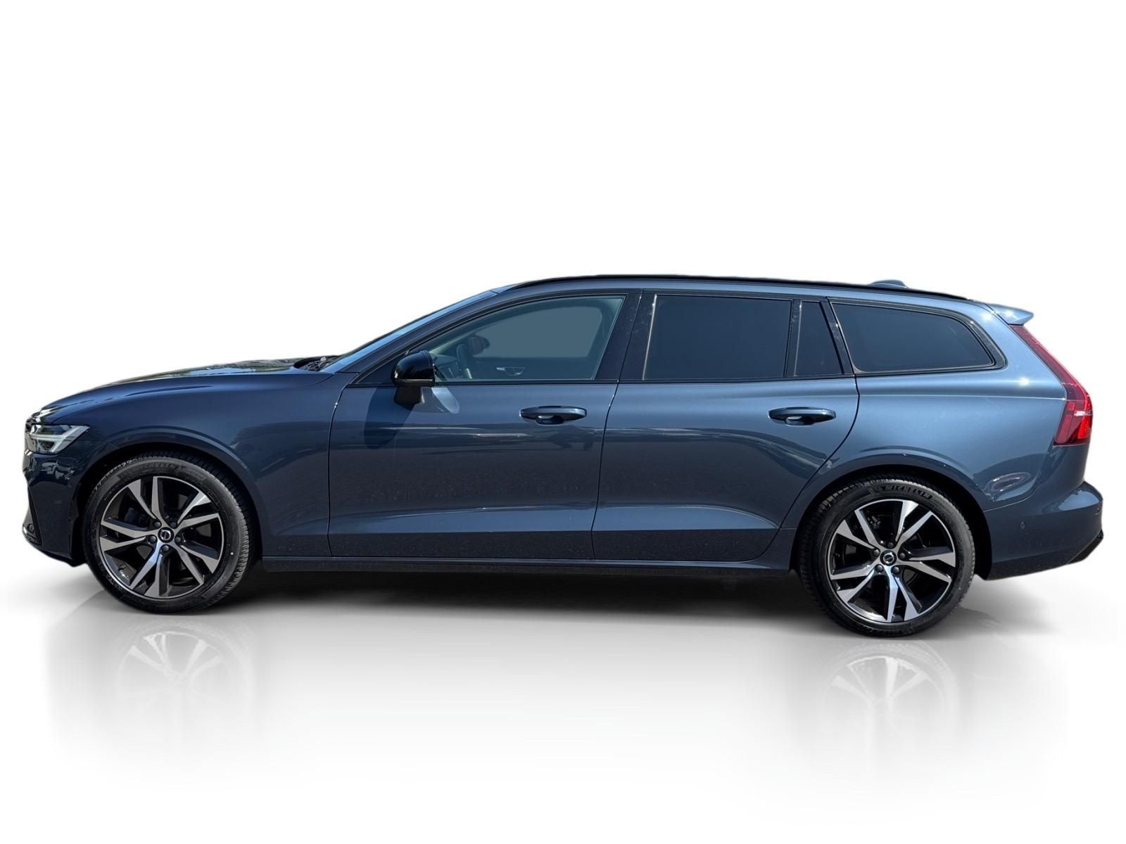 Volvo V60, B4 FWD PLUS DARK // 1. Maj. - fotka 2