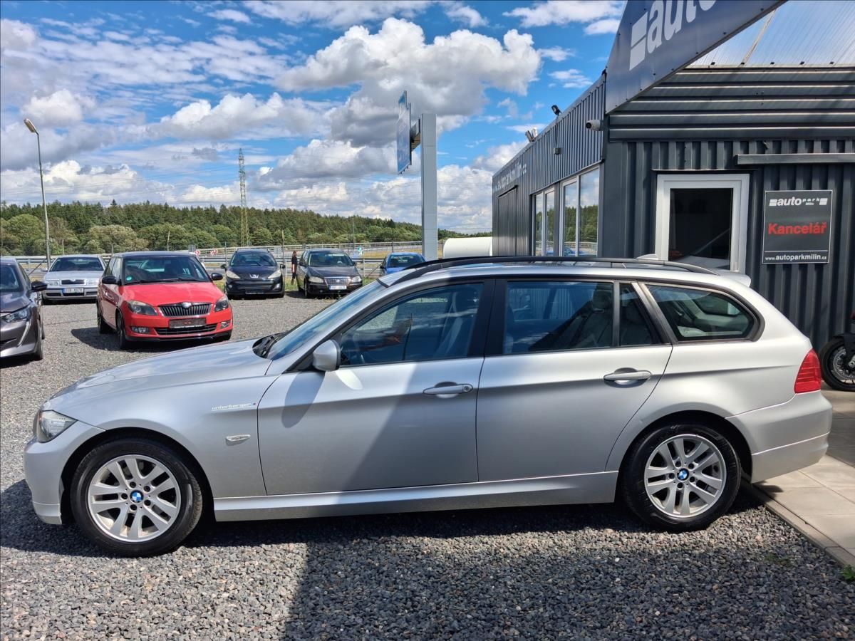 BMW Řada 3, 2,0 - fotka 4