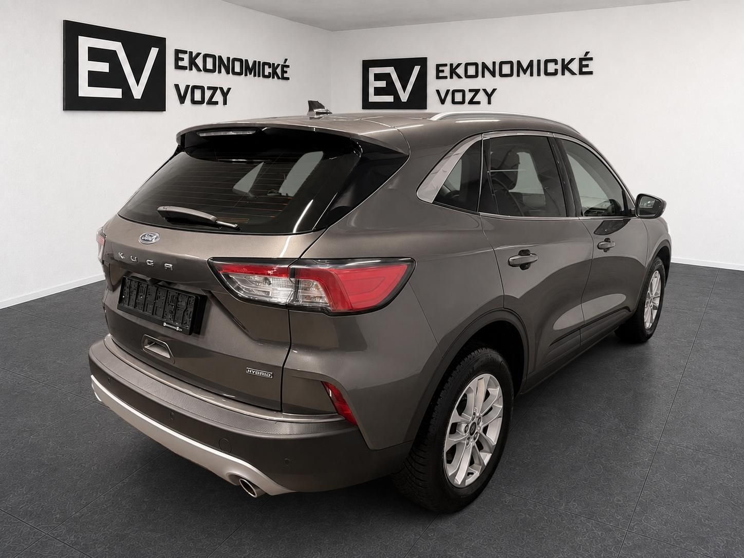 Ford Kuga, 2.5 HYBRID,50 KM DOJEZD NA EL. - fotka 4