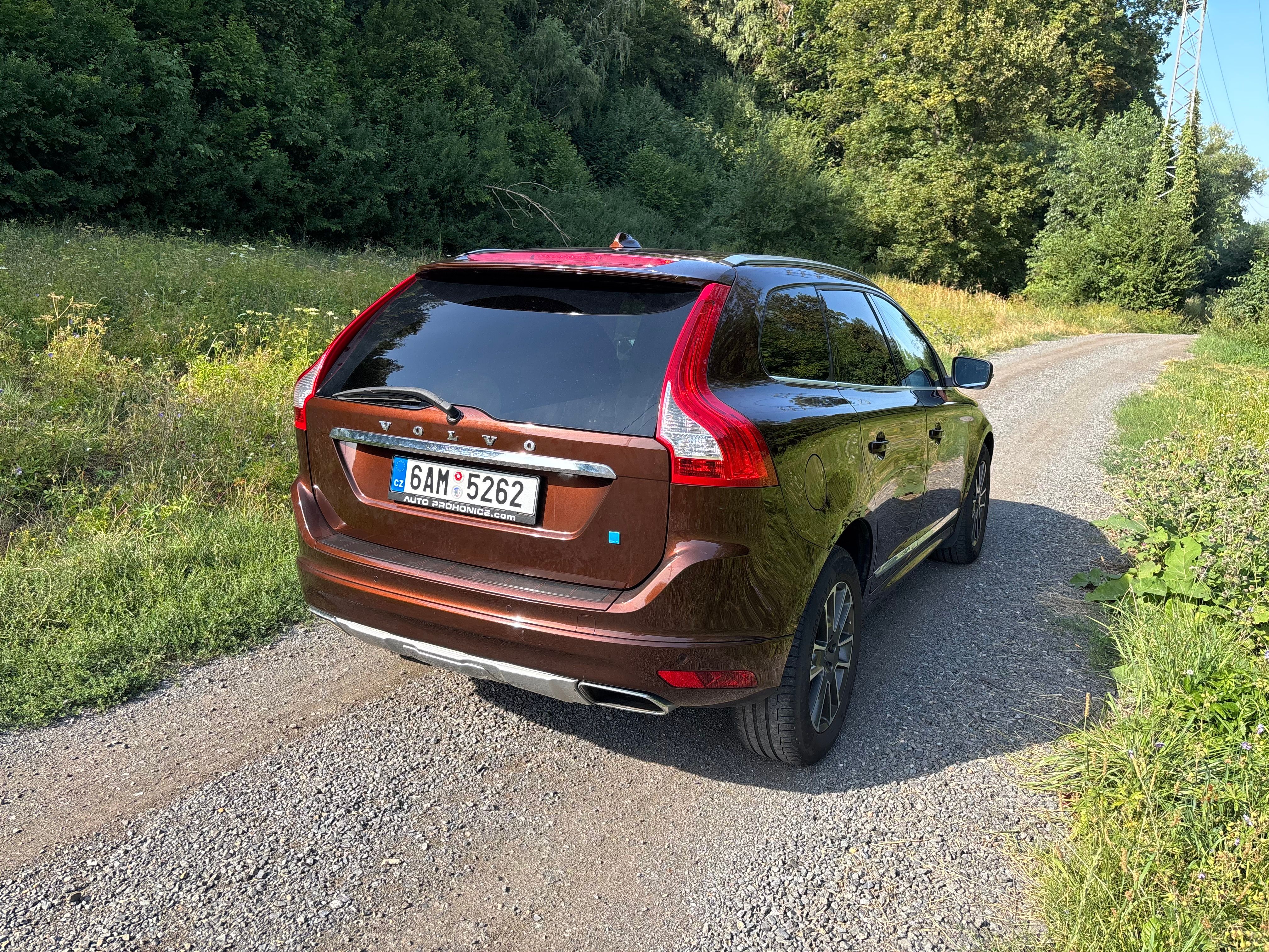 Volvo XC60, D5 AWD SUMMUM - fotka 6
