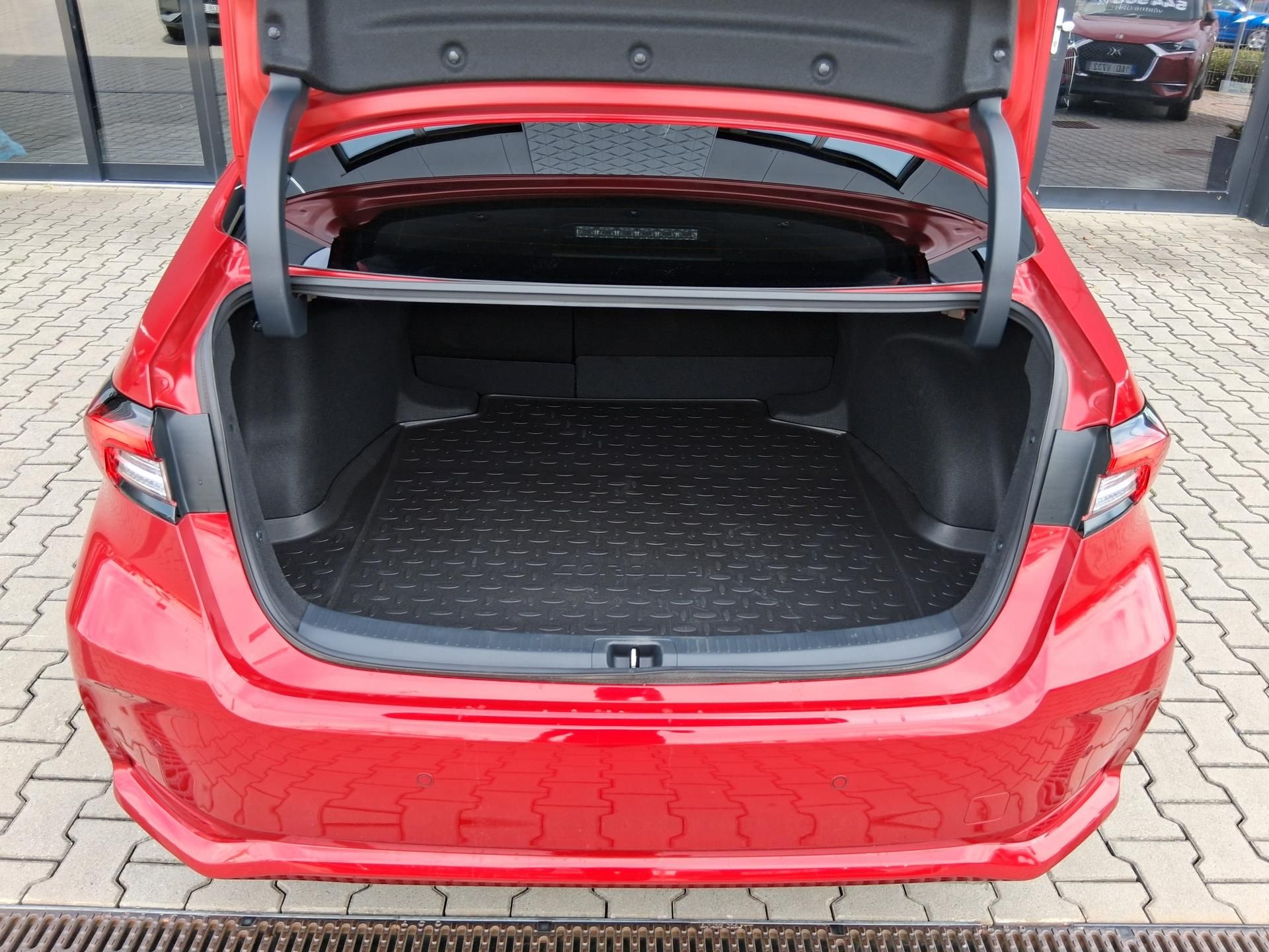 Toyota Corolla, GR SPORT 1.8 Hyb. 103 kW - fotka 6