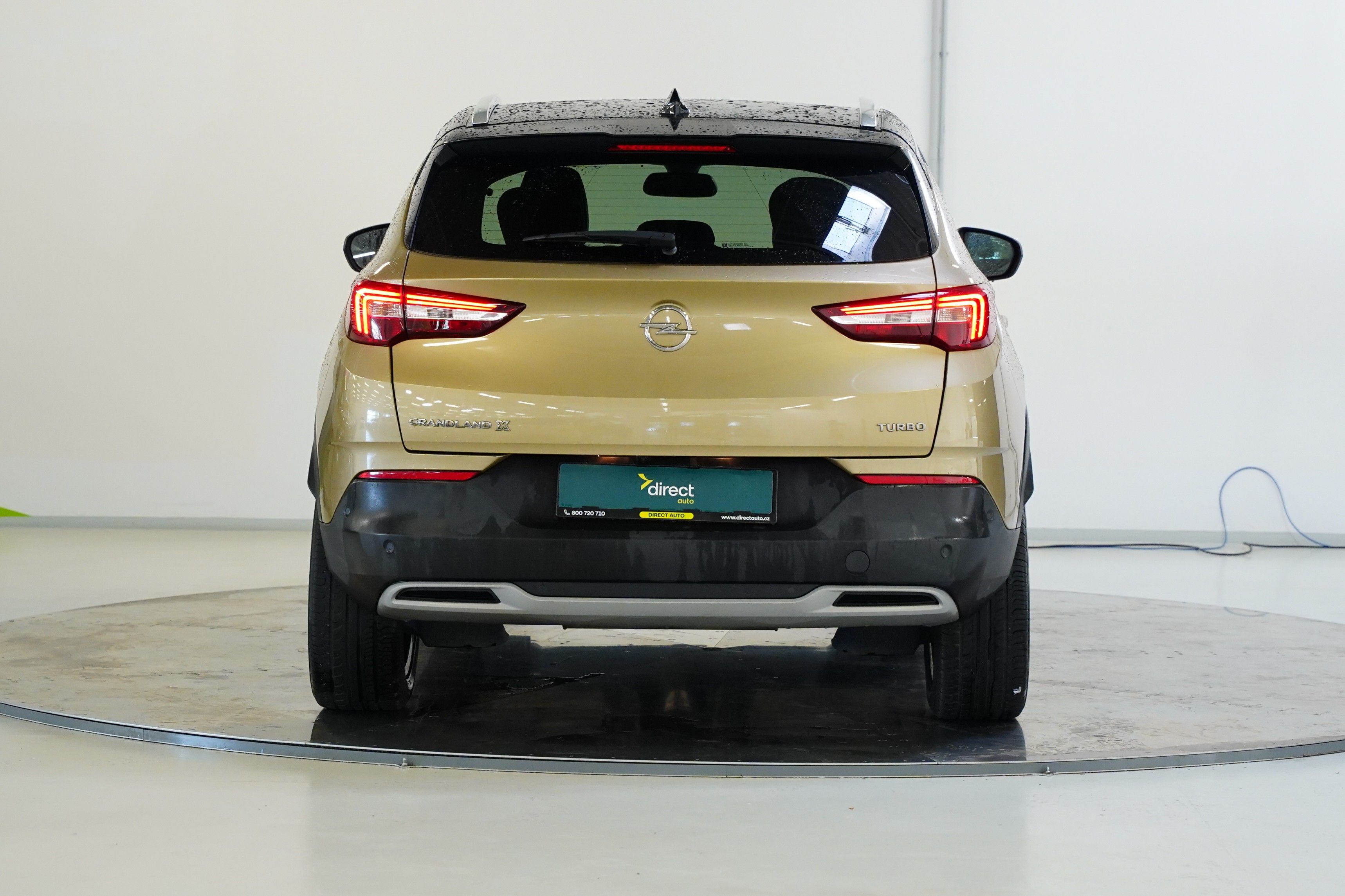 Opel Grandland X, 1.2 Turbo 96 kW Dynamic - fotka 6