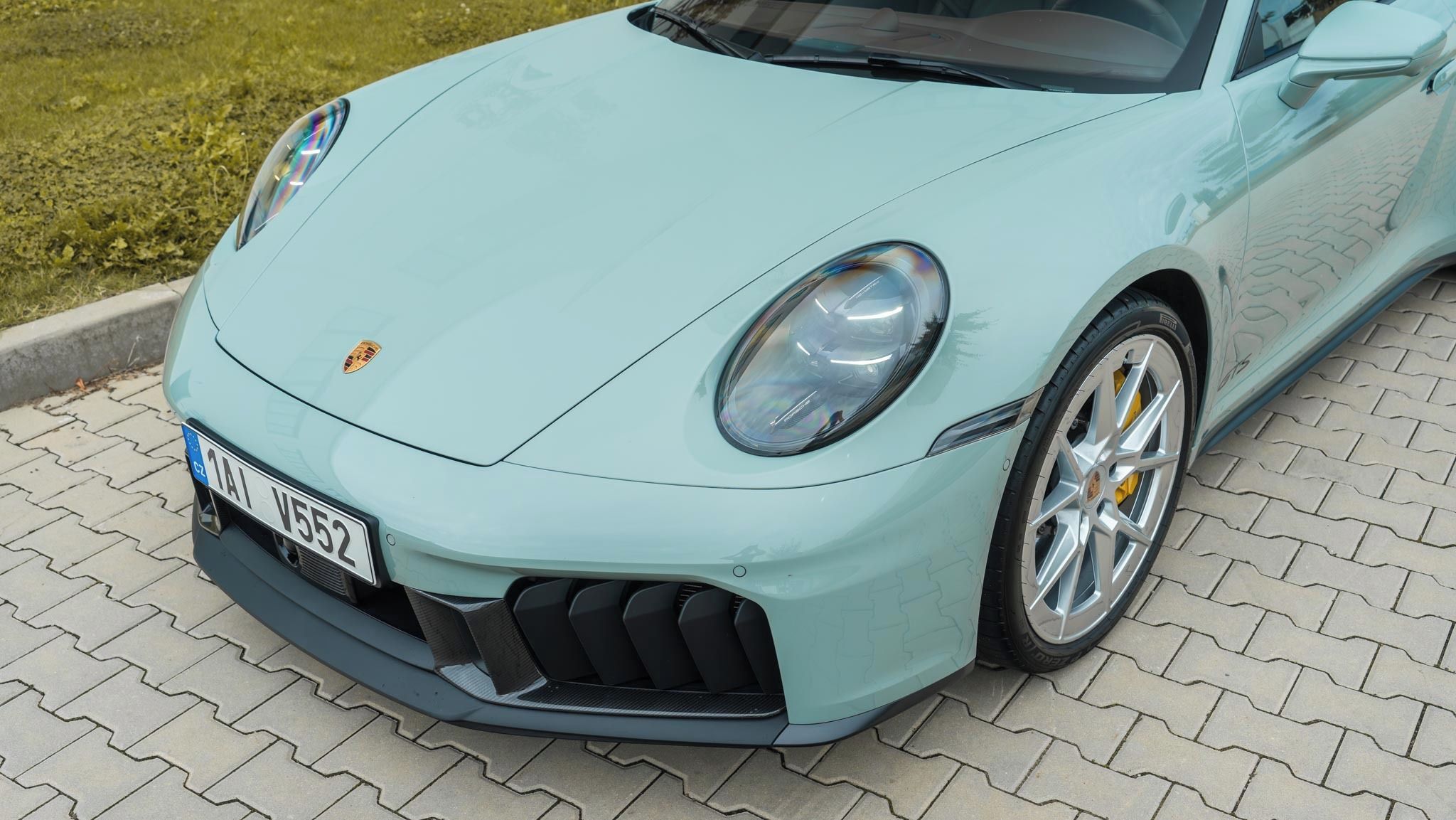 Porsche 911, 4 GTS T-Hybrid PCCB - fotka 4