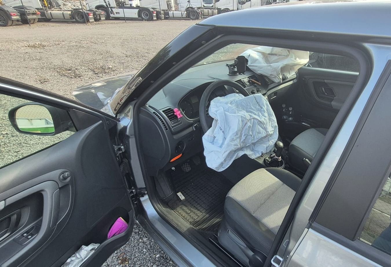 Škoda Fabia, 1.2 HTP, po nehodě - fotka 3