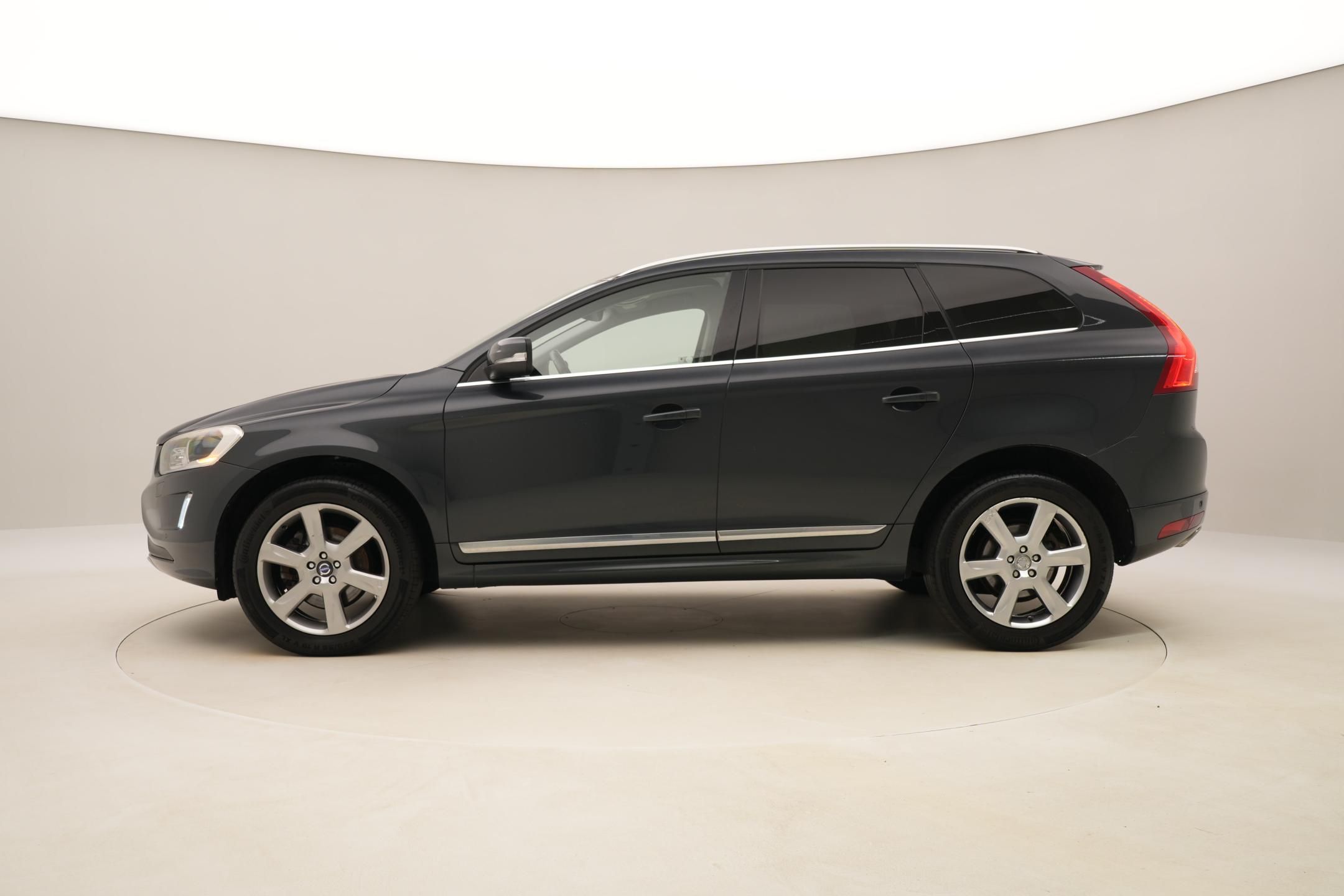 Volvo XC60, D5 AWD SUMMUM AUT - fotka 6