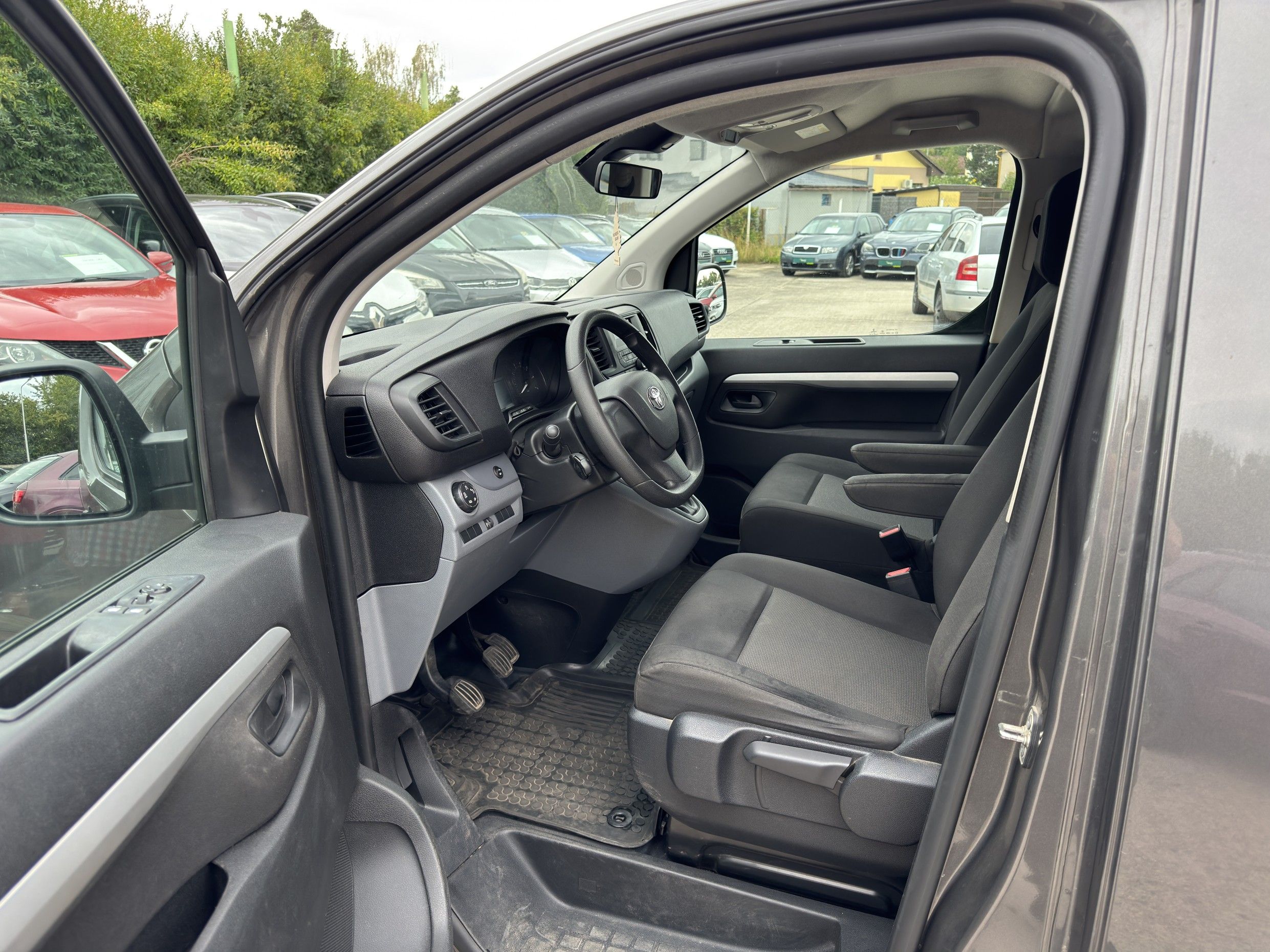 Toyota Proace, 2.0 D 90 kW - fotka 4