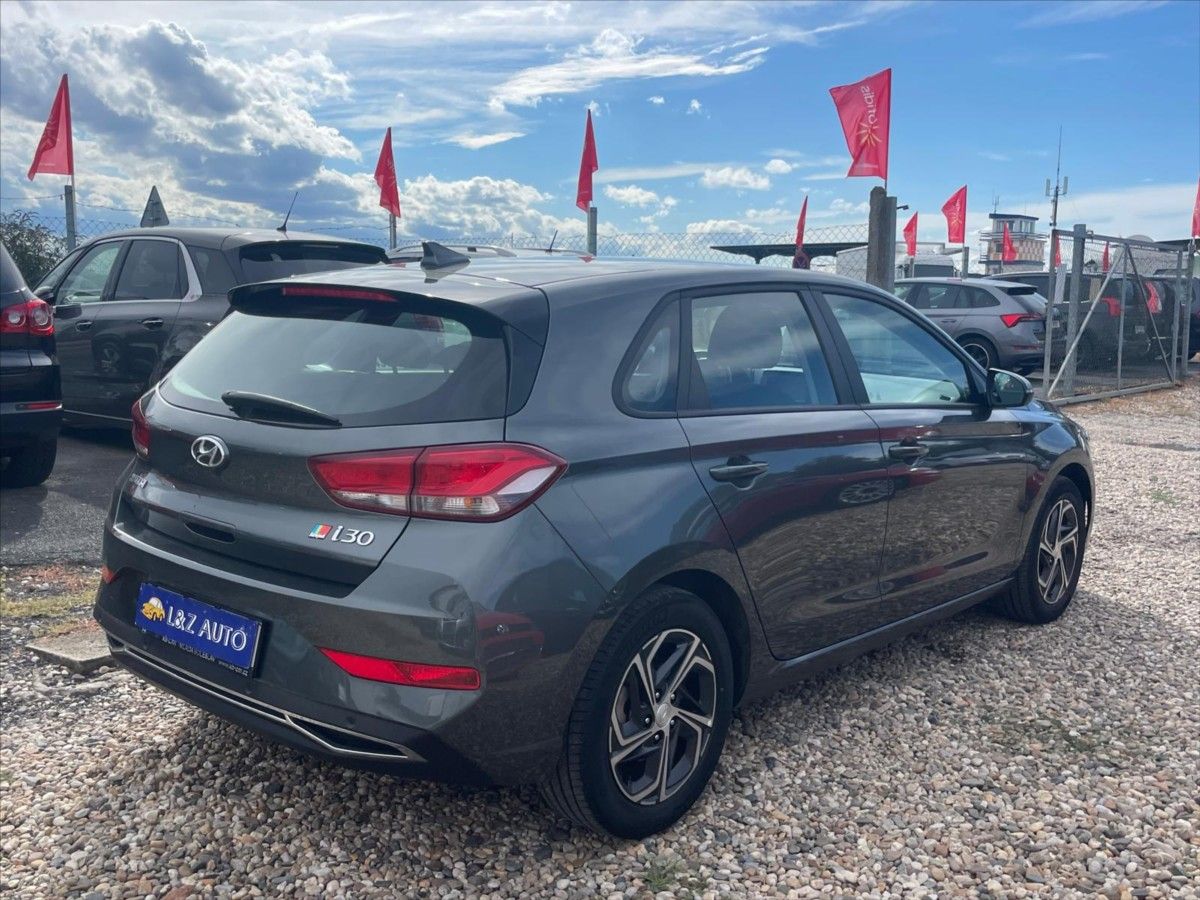 Hyundai i30, 1,5 DPi - fotka 6