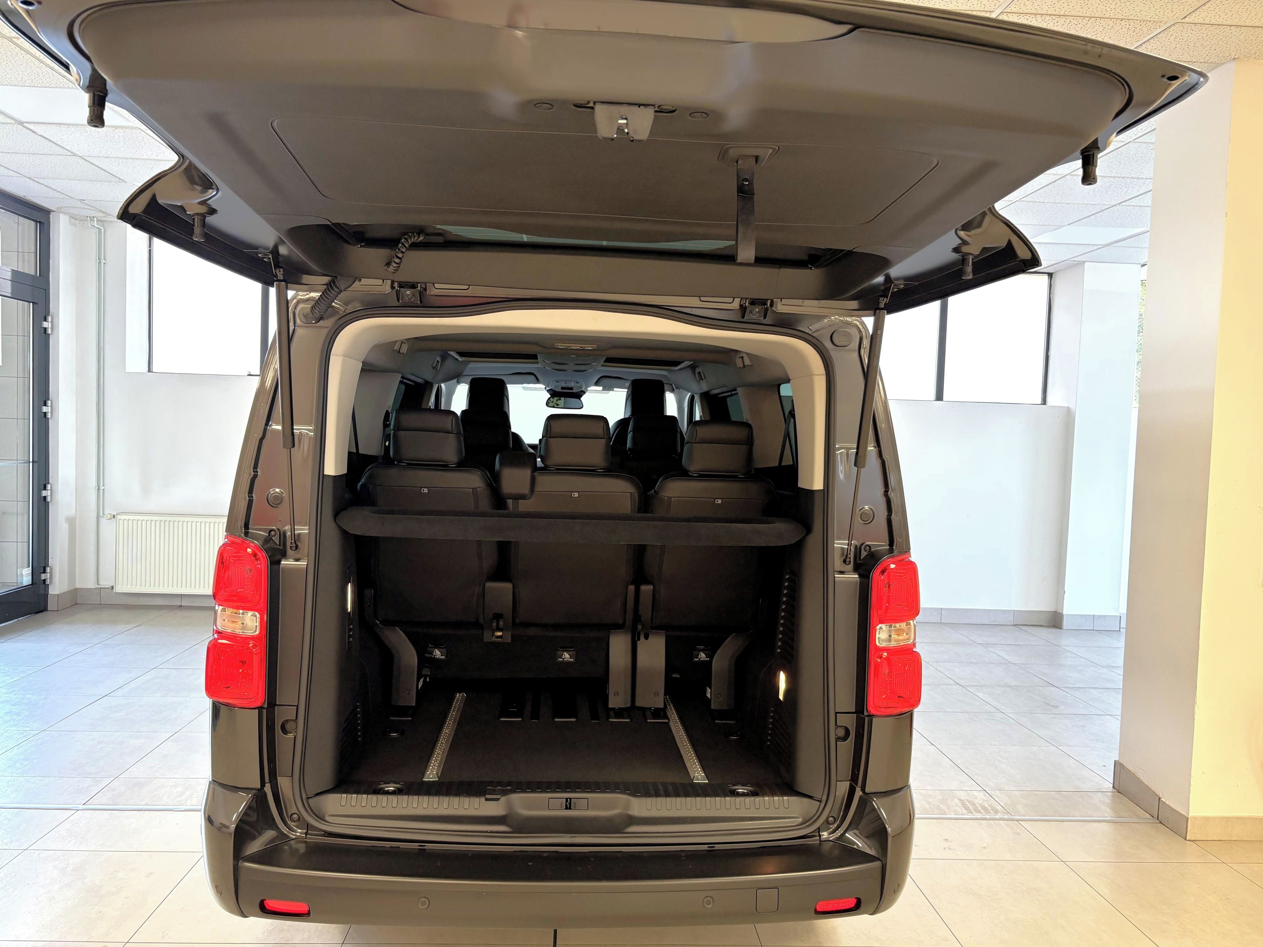 Toyota Proace Verso, VIP Skywiev, 2.0L Diesel, 8AT - fotka 6