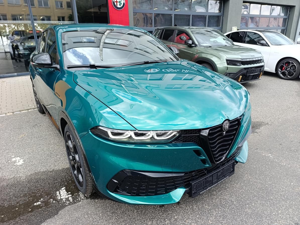 Alfa Romeo Tonale, Veloce 1,5 Turbo Ibrida 175k - fotka 4