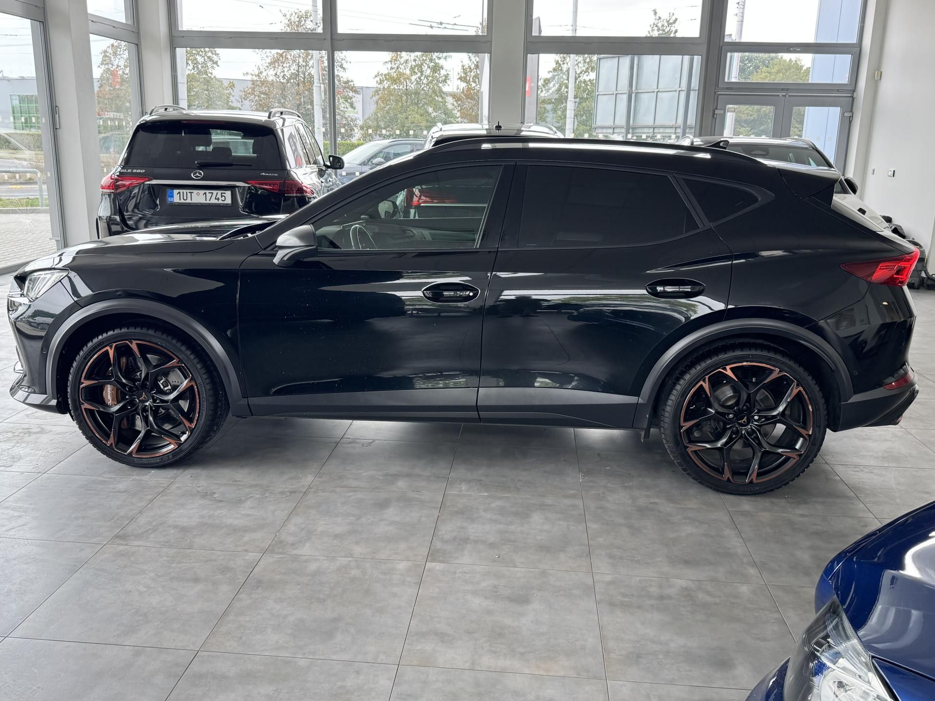Cupra Formentor, 2,5TSIF VZ5 DSG 4x4 - fotka 4