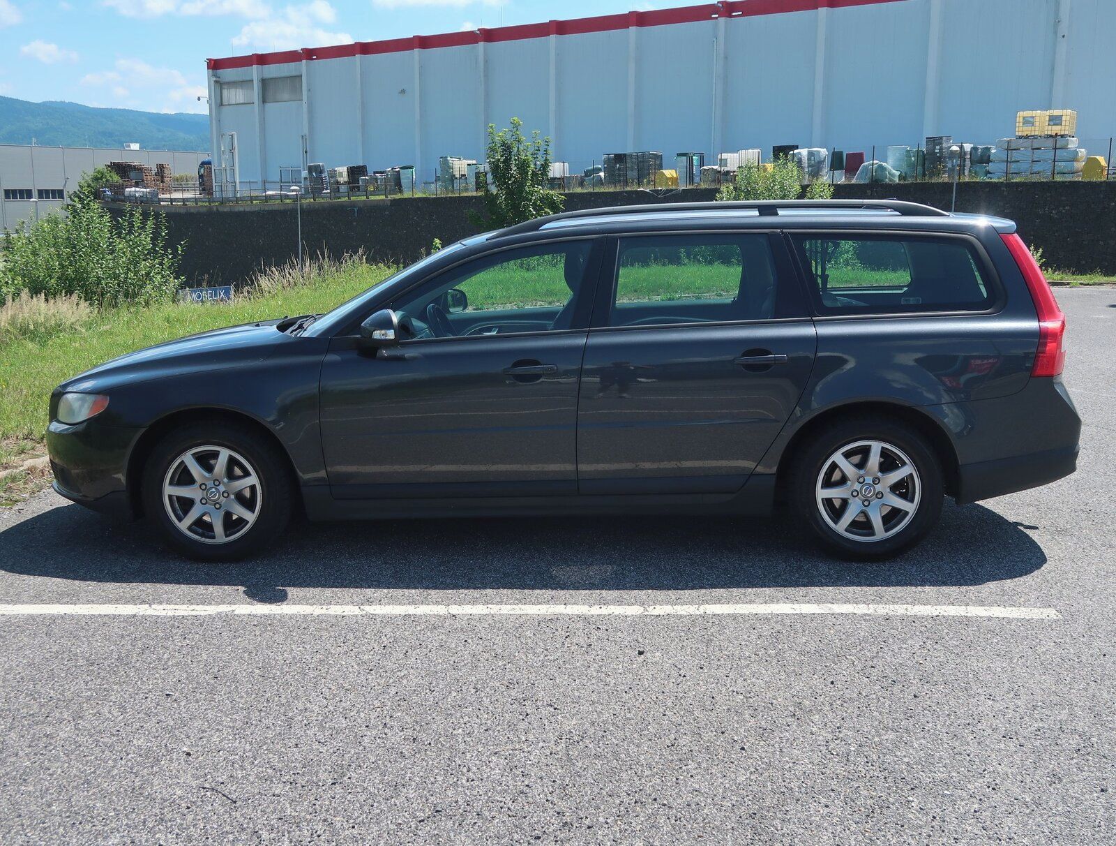 Volvo V70, 2.4 D, Automat, po STK, Tažné - fotka 3