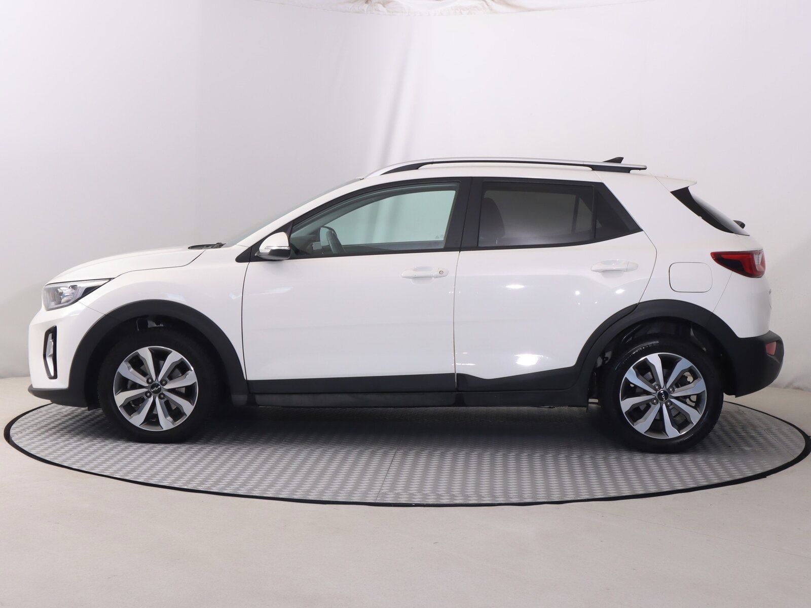 Kia Stonic, 1.0 T-GDI, Automat, Serv.kniha - fotka 3