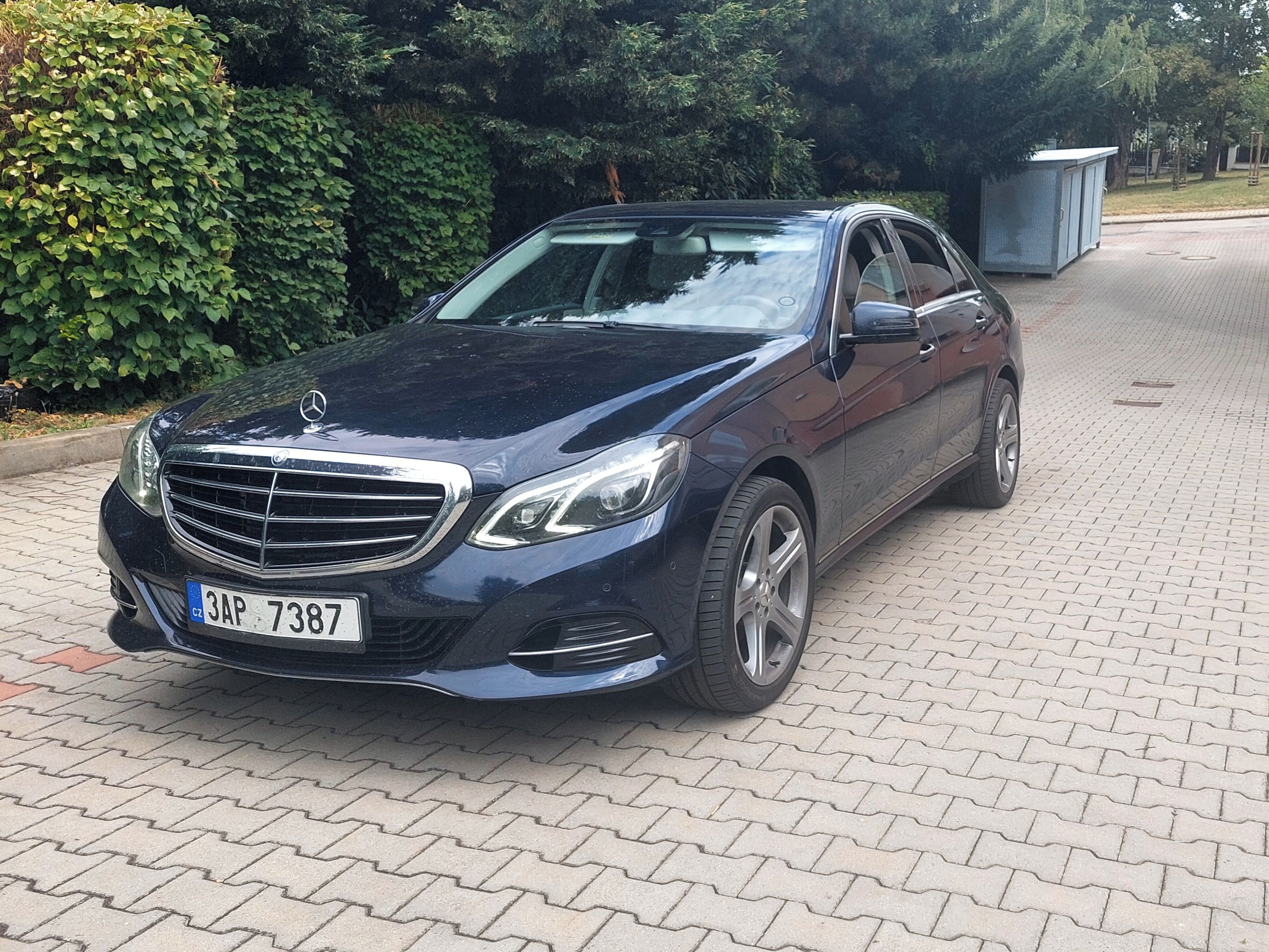 Mercedes-Benz Třídy E, 350 CGI 225kw 4 matic