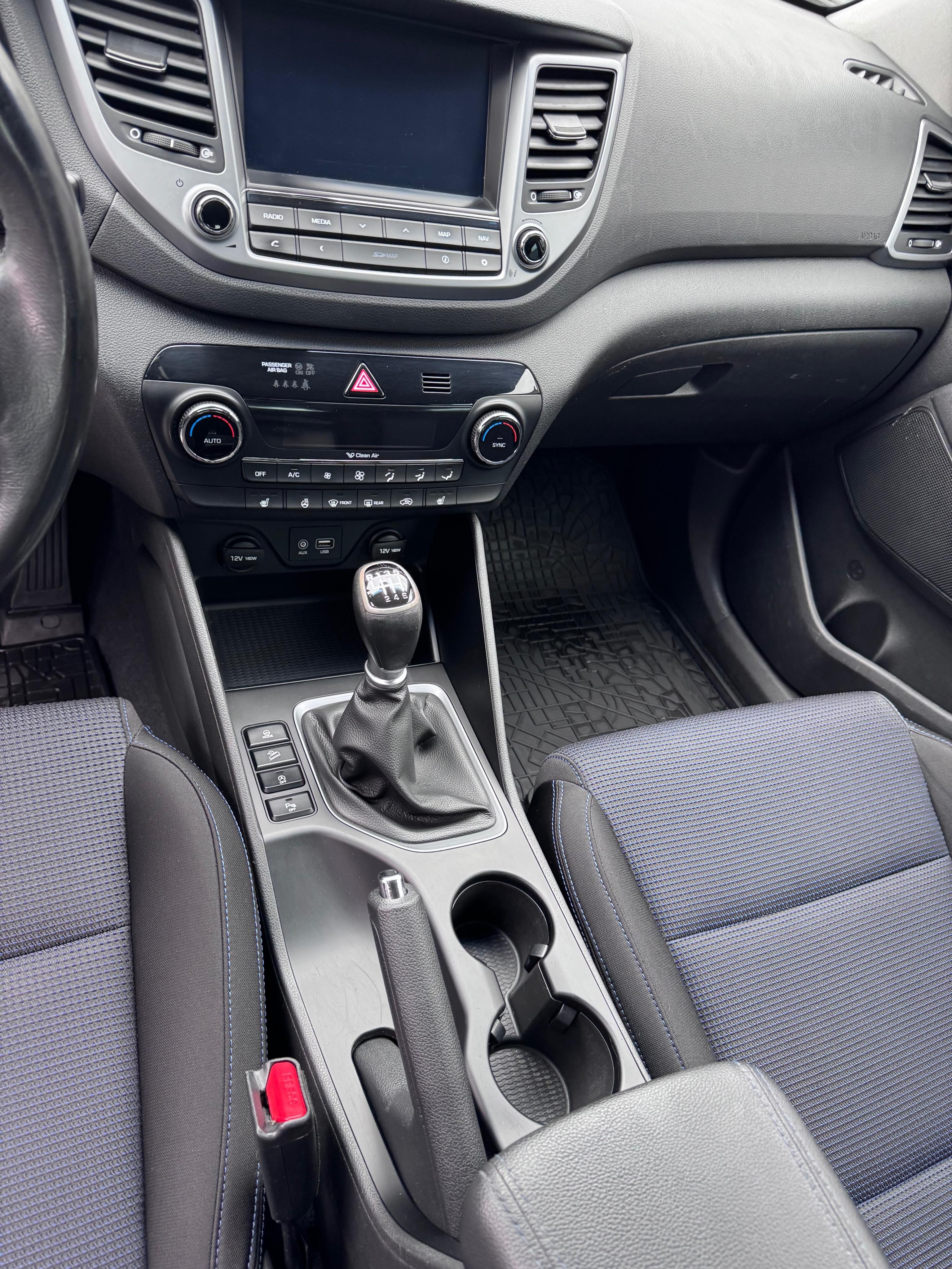 Hyundai Tucson, Prodám Hyundai Tucson 1,6 CRDI - fotka 5