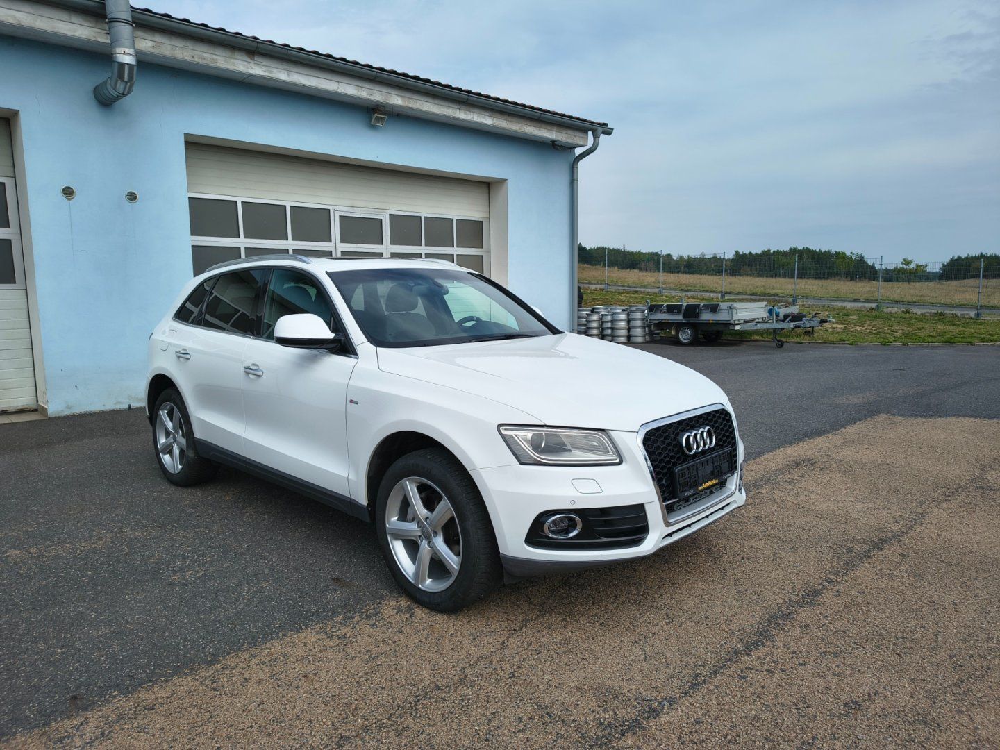 Audi Q5, 2,0TDi S-LINE,4x4, 140kW,navi - fotka 3
