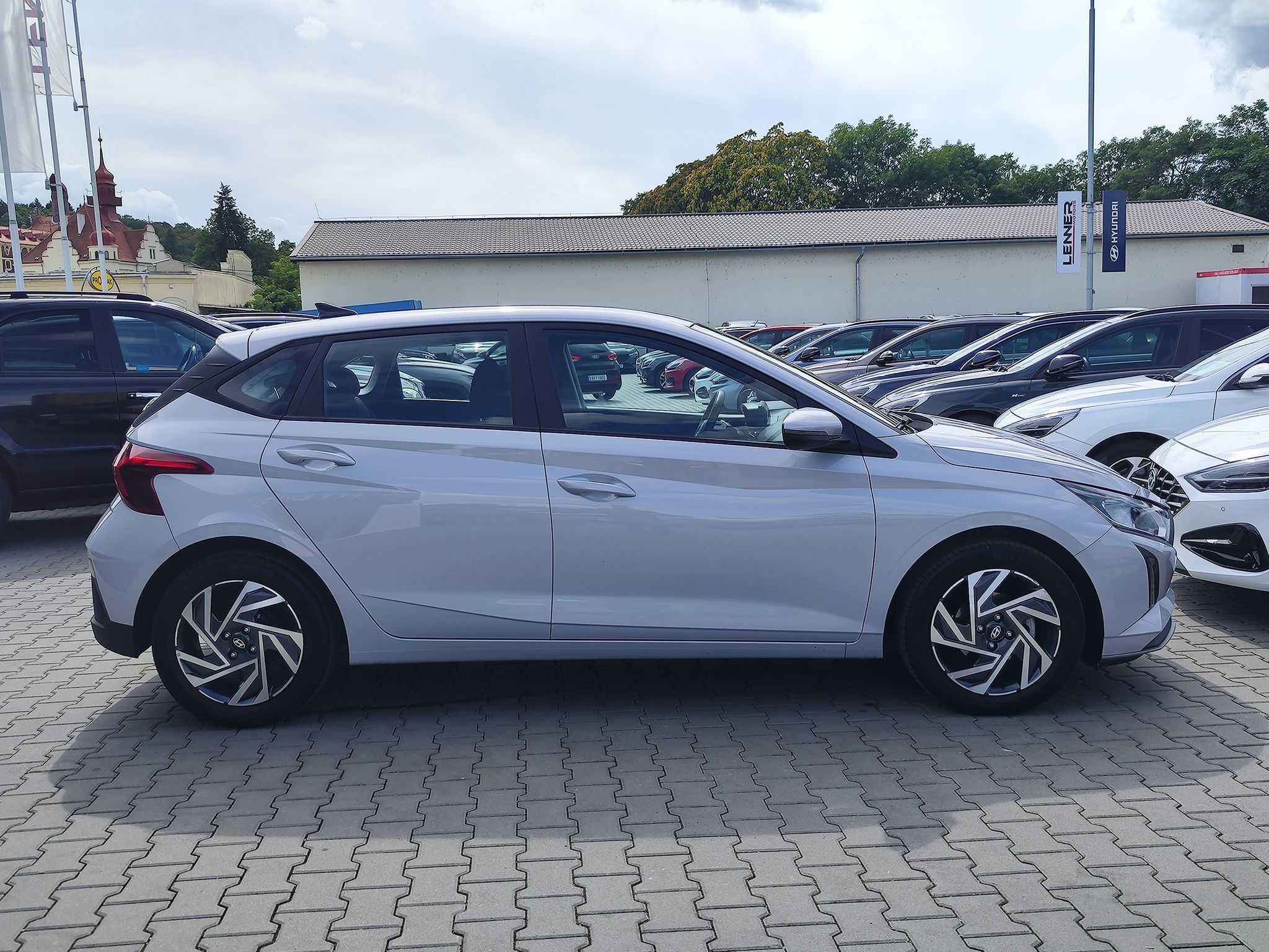 Hyundai i20, 1.2i/58kW Wave - fotka 4