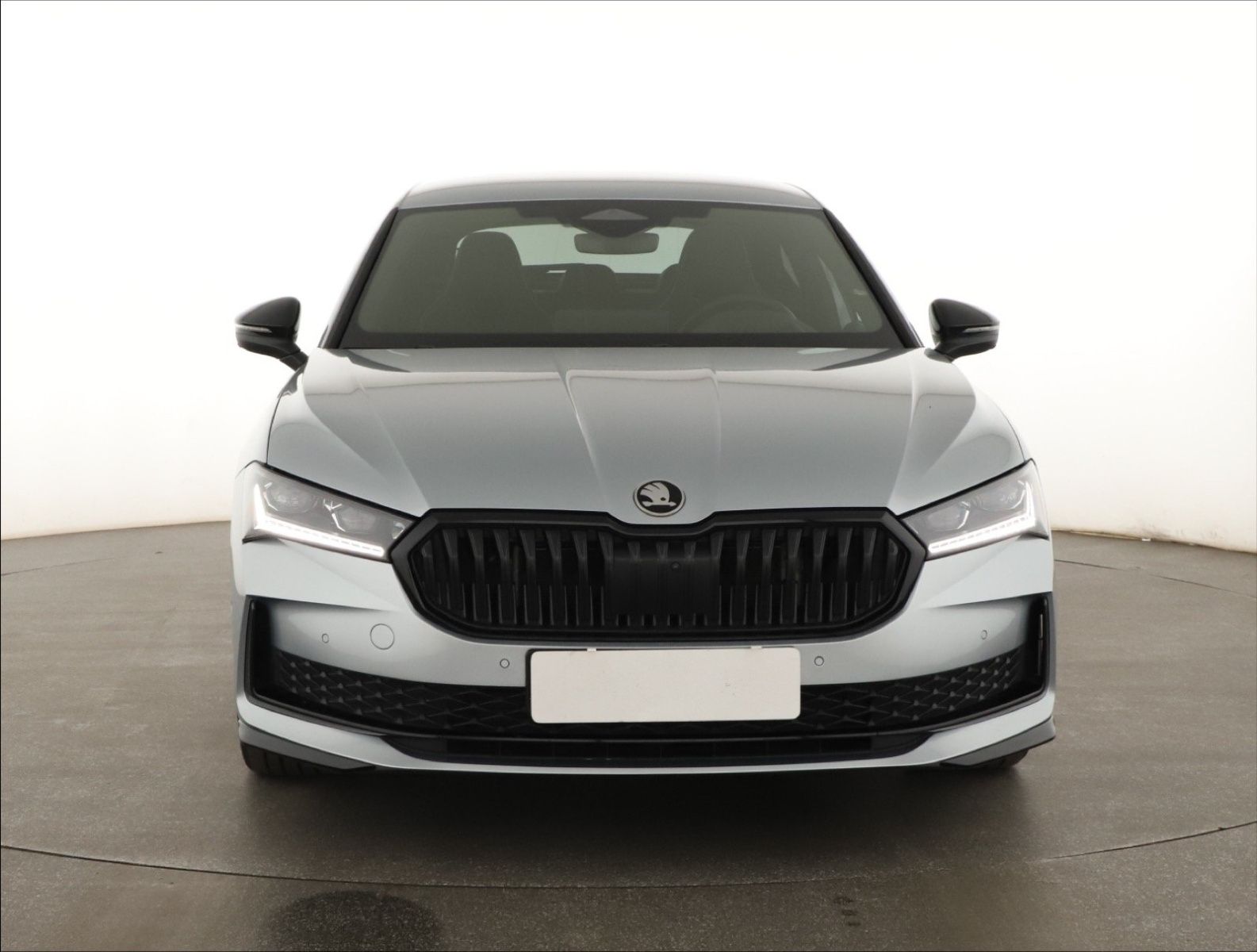 Škoda Superb, 2.0 TDI, Sportline - fotka 2