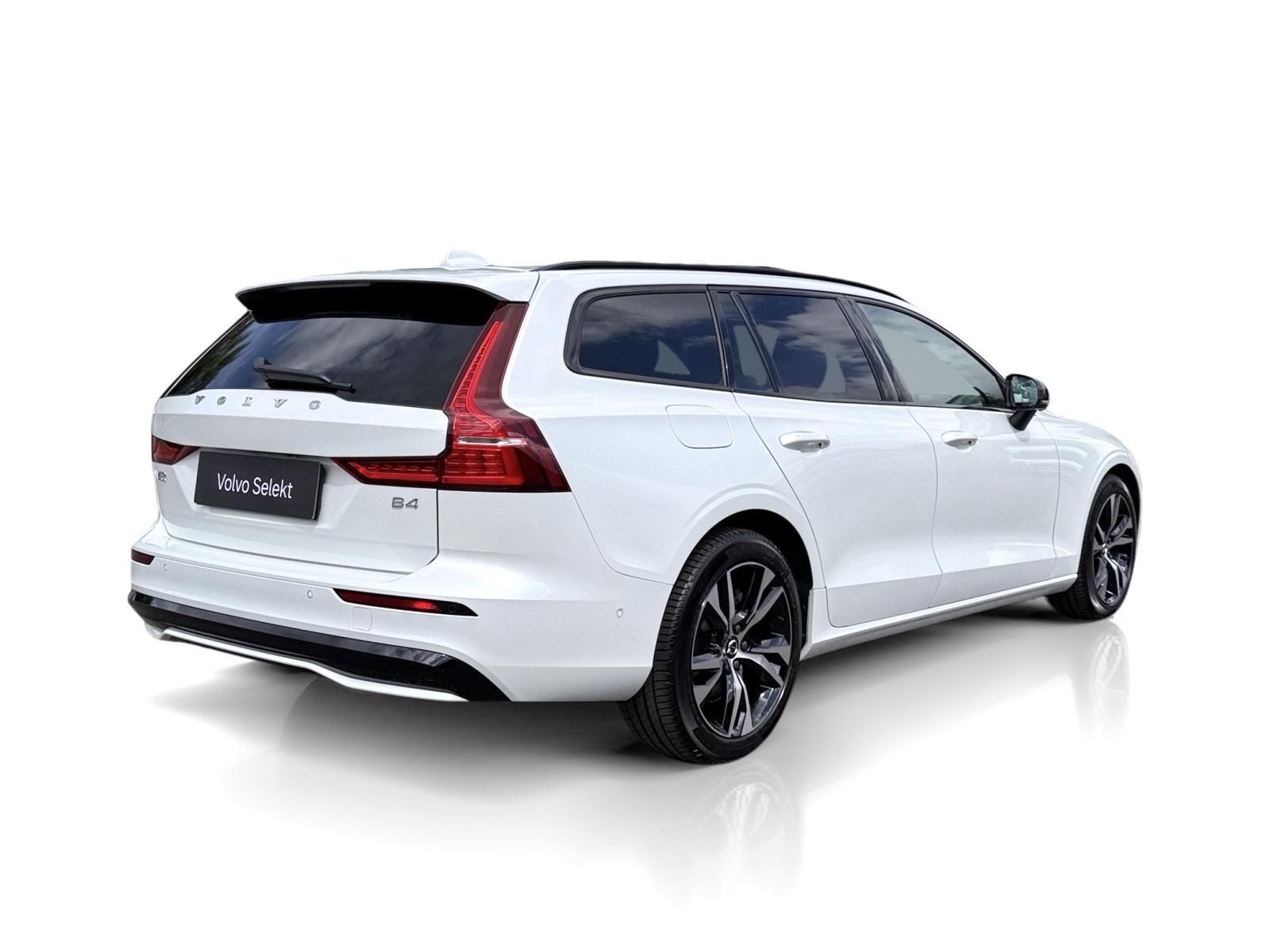 Volvo V60, B4 FWD // PLUS DARK + kola - fotka 5