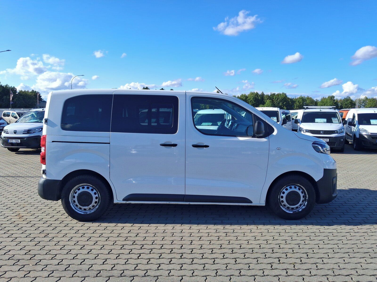 Toyota Proace, 1.5 D-4D, Kombi, 8 míst - fotka 6