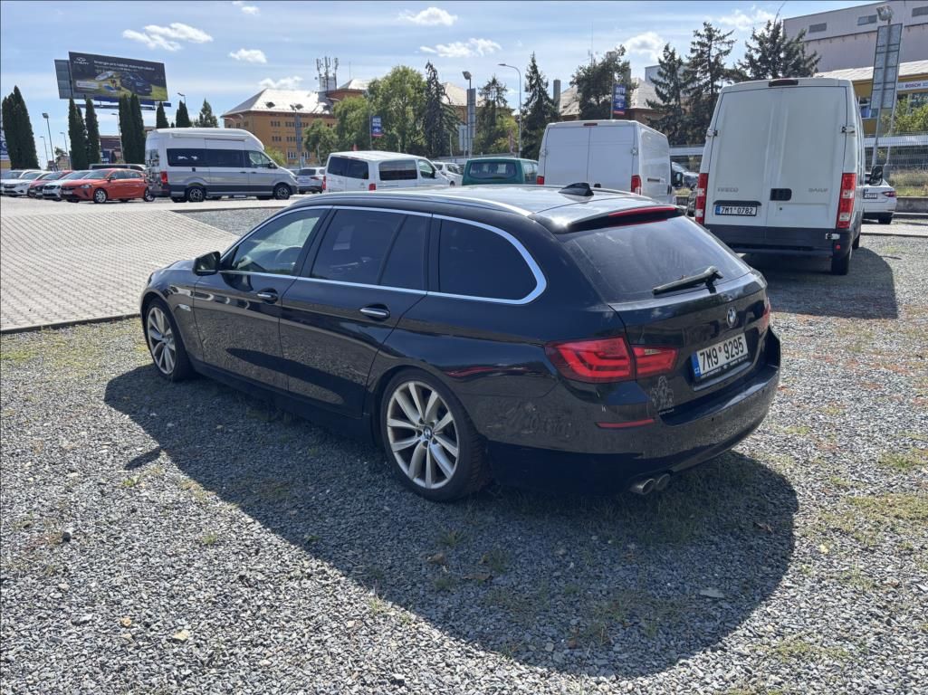 BMW Řada 5, 3,0 D XDRIVE,190kw - fotka 4
