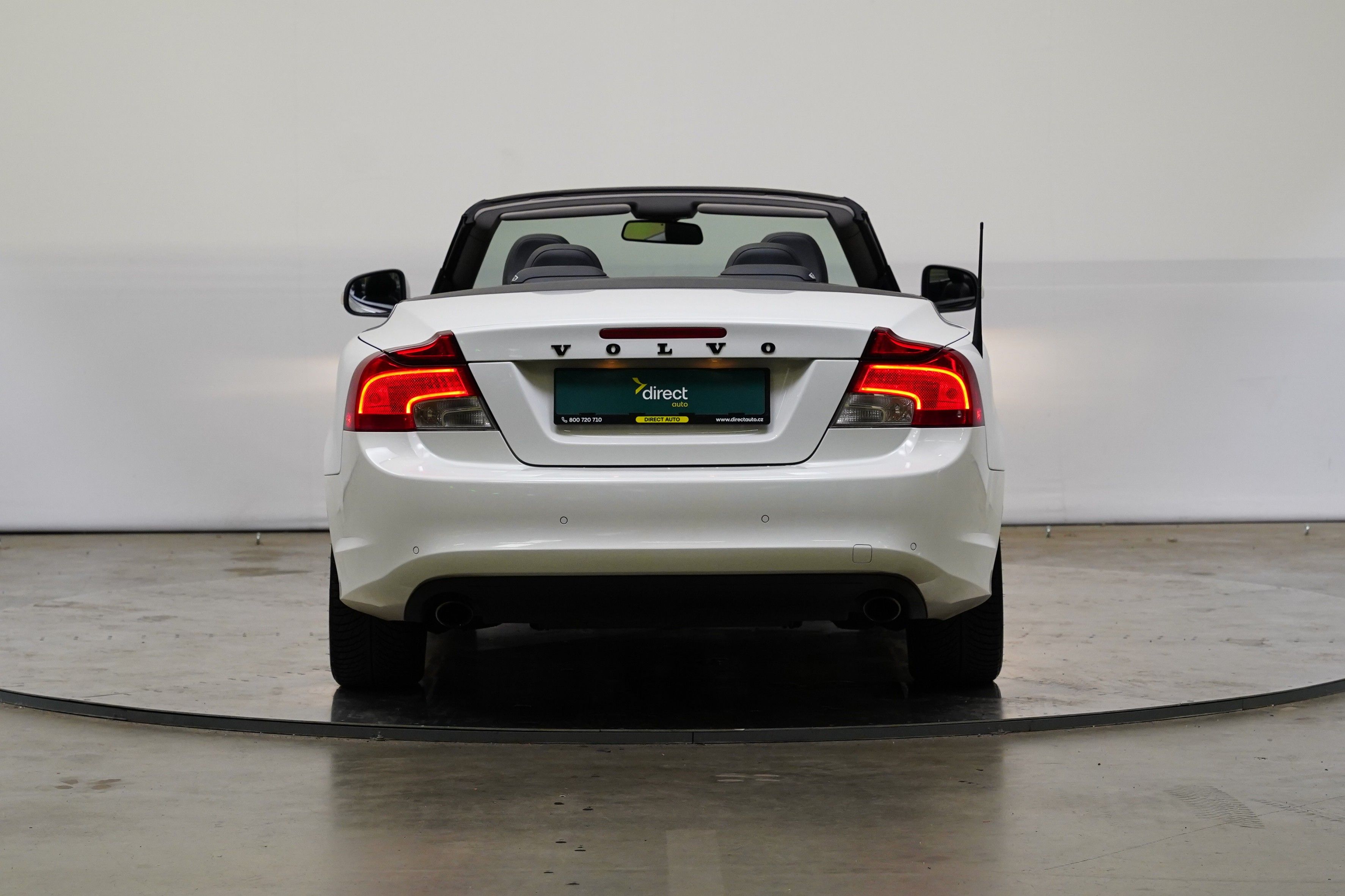 Volvo C70, 2.0 D3 110 kW Momentum - fotka 6